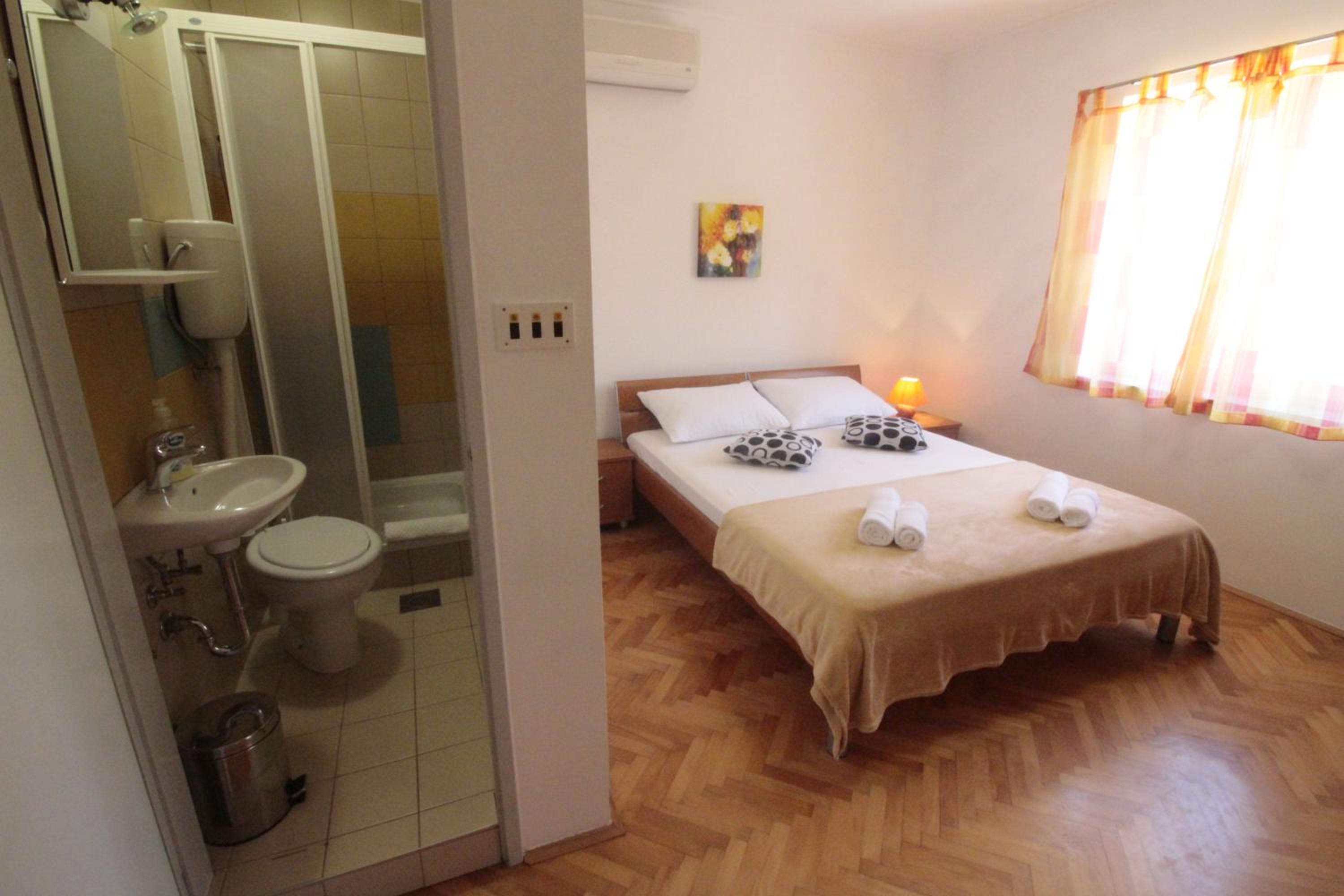 Studios & Rooms Fiesta view 4