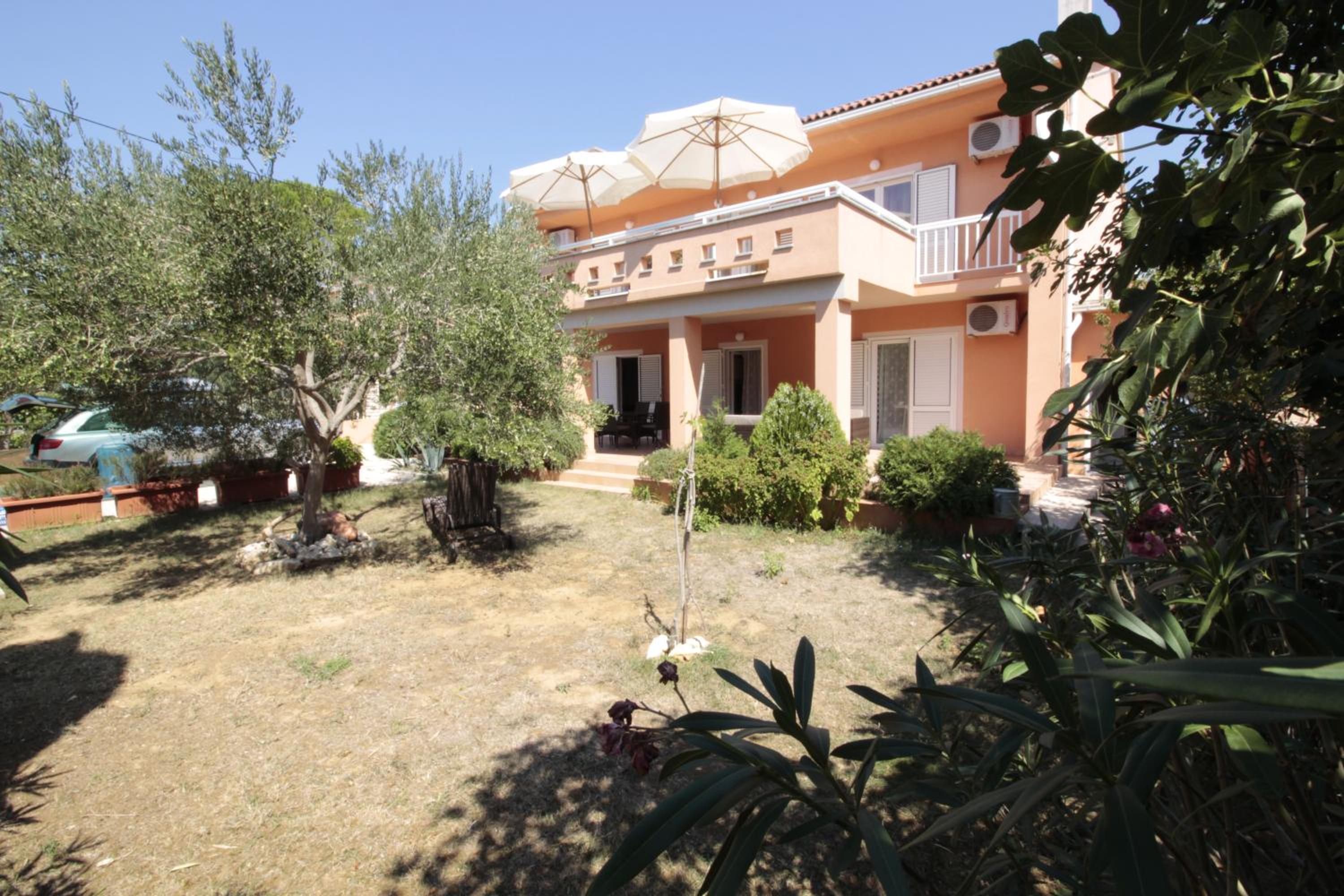 Studios & Rooms Fiesta view 2