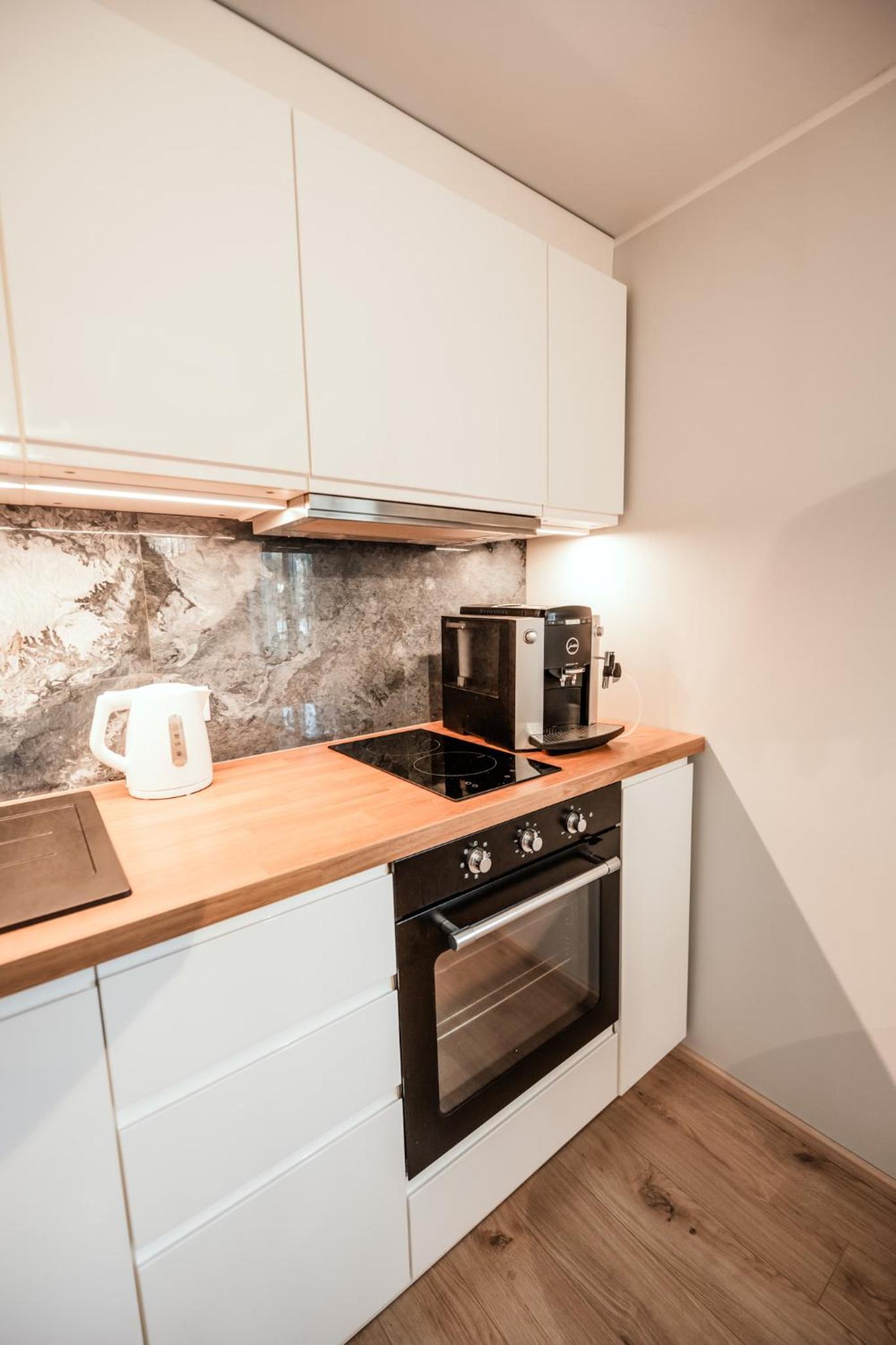 Cabin Guesthouse with free parking view 2
