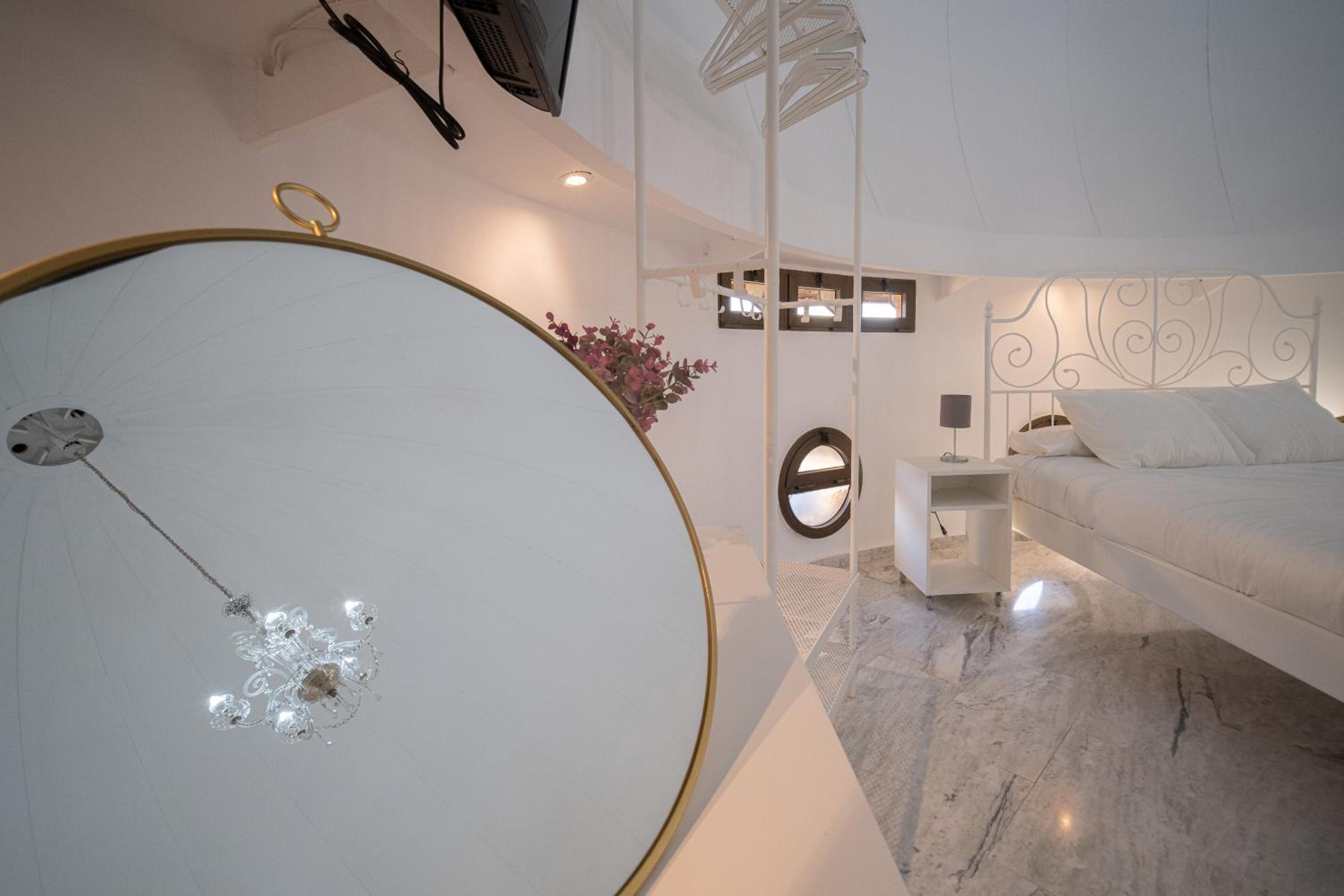 Conjunto de APARTAMENTOS ANTIGUO PALACIO HOTEL PARIS