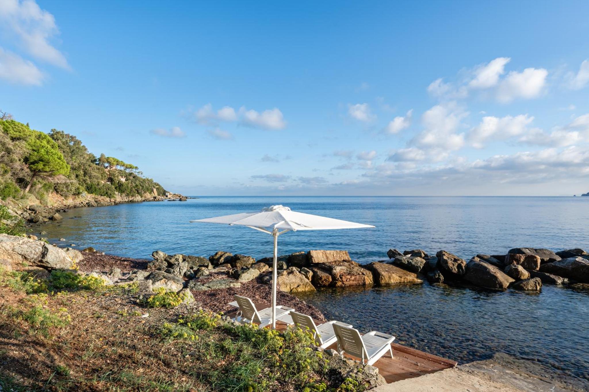Villa Escalina with private beach and A/C view 3