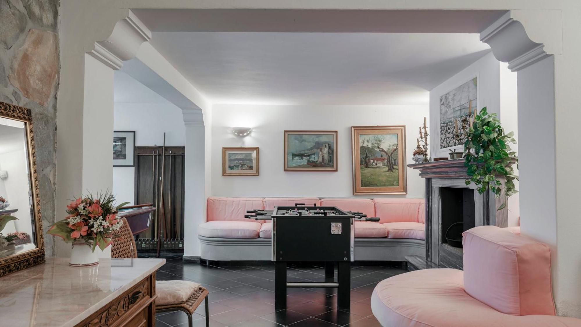 lounge