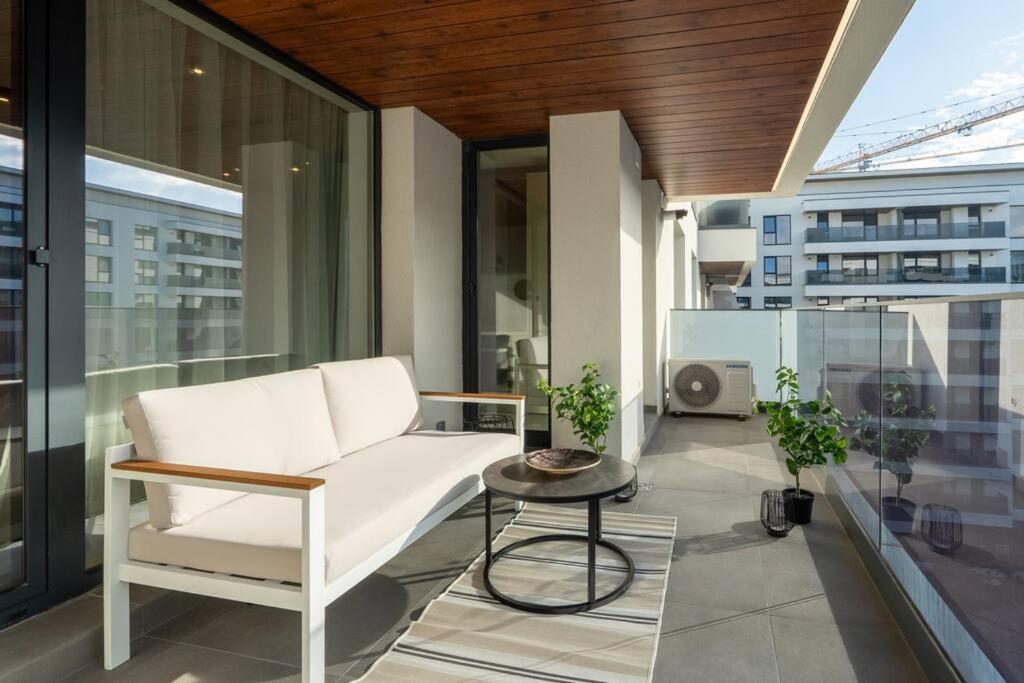 Tribal 1BR in Aviatiei