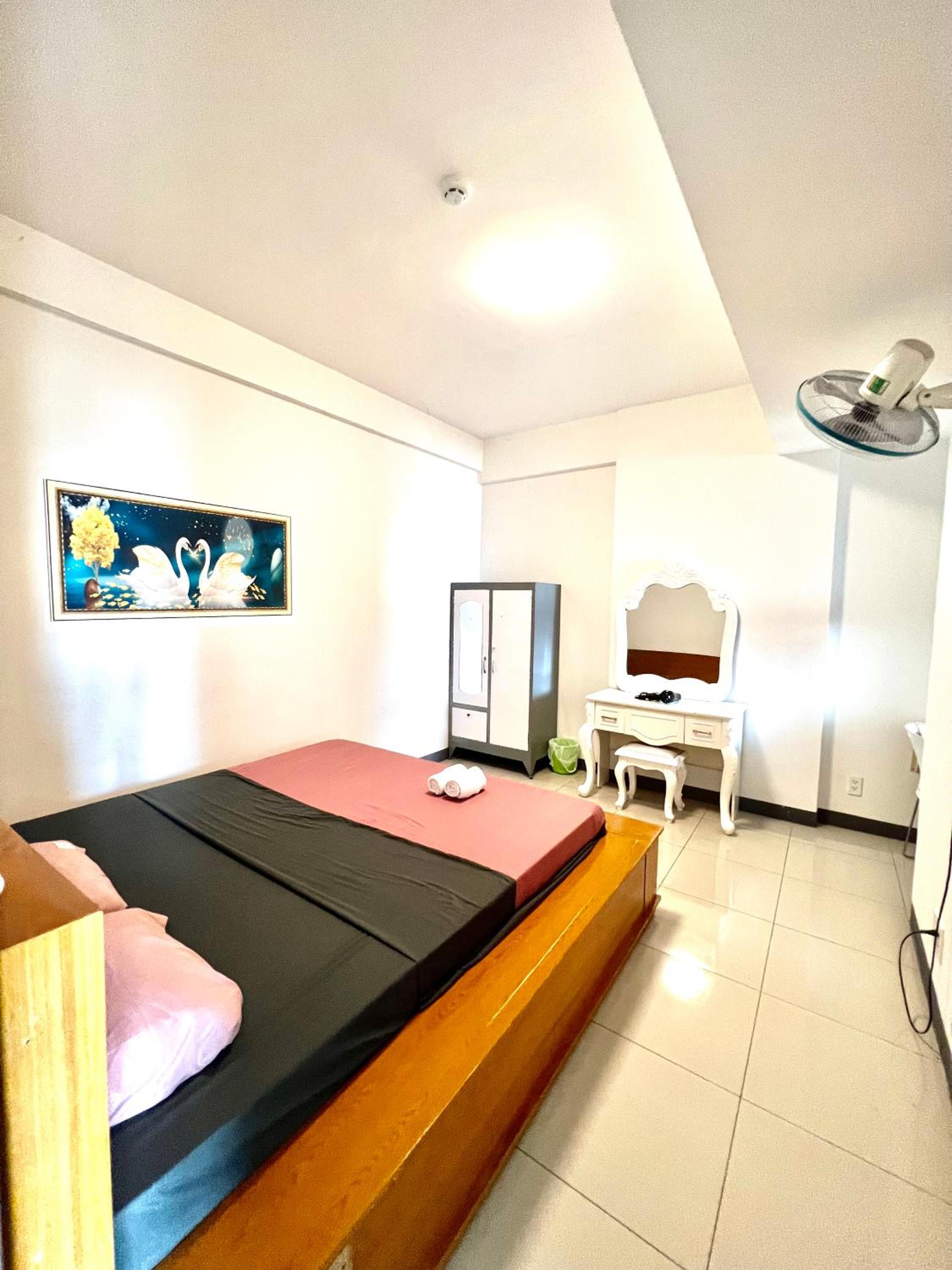 IMPERIAl PLACE 1 PN