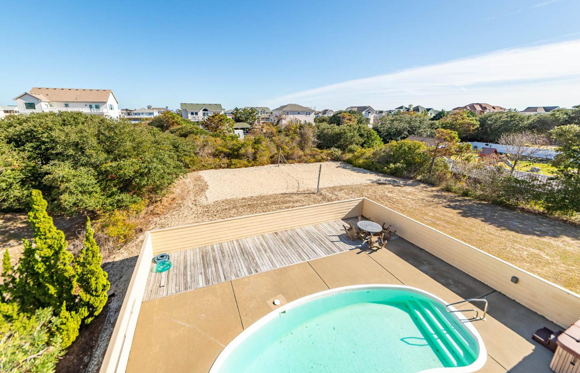 Carolina Sunrise - Corolla, Whalehead, Oceanside, 500 Yds to Beach, Pool, Hot Tub, Volleyball