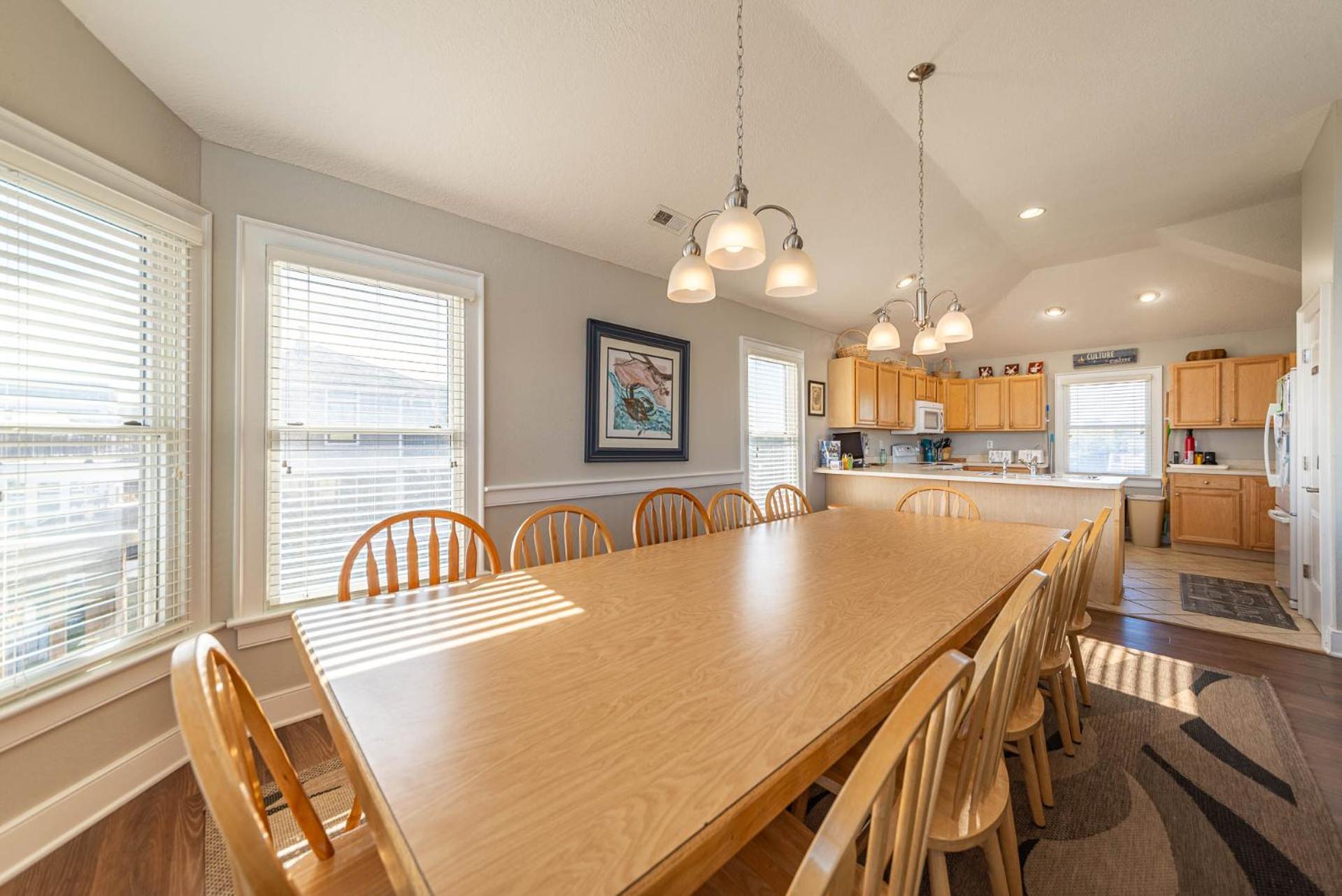 Carolina Sunrise - Corolla, Whalehead, Oceanside, 500 Yds to Beach, Pool, Hot Tub, Volleyball