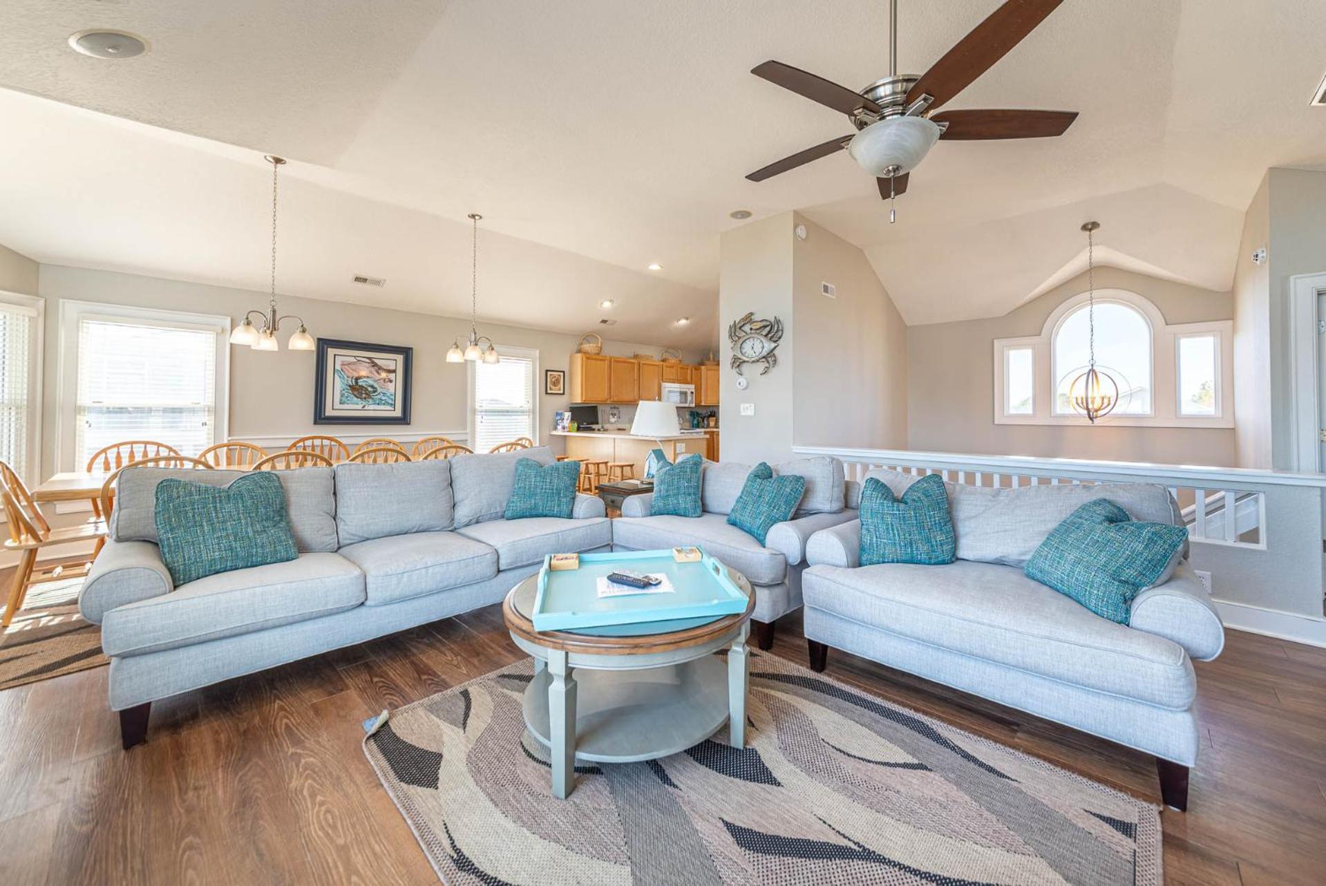 Carolina Sunrise - Corolla, Whalehead, Oceanside, 500 Yds to Beach, Pool, Hot Tub, Volleyball