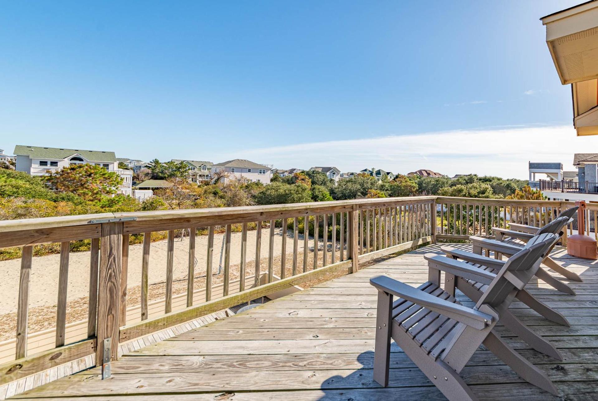 Carolina Sunrise - Corolla, Whalehead, Oceanside, 500 Yds to Beach, Pool, Hot Tub, Volleyball