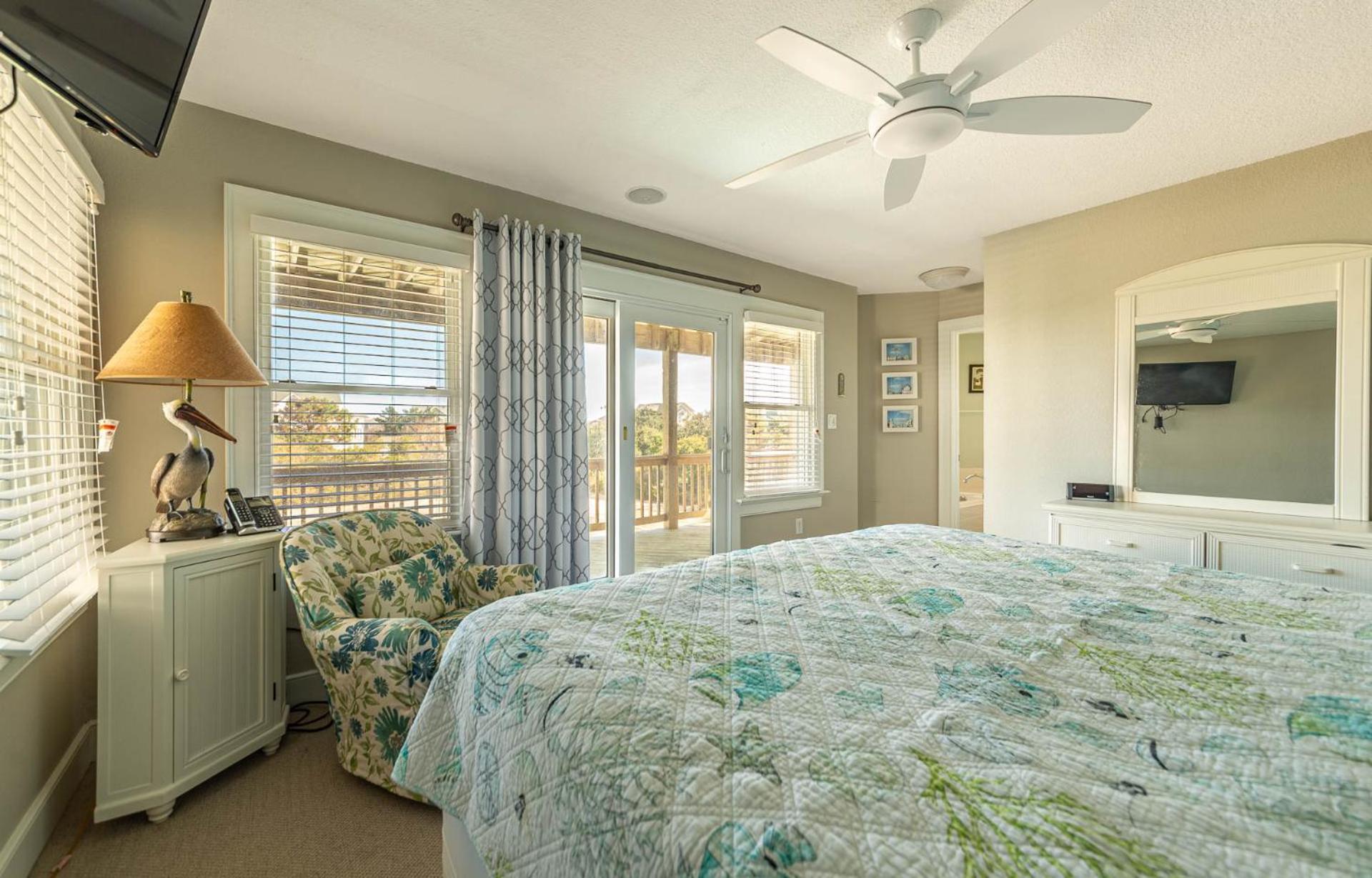 Carolina Sunrise - Corolla, Whalehead, Oceanside, 500 Yds to Beach, Pool, Hot Tub, Volleyball