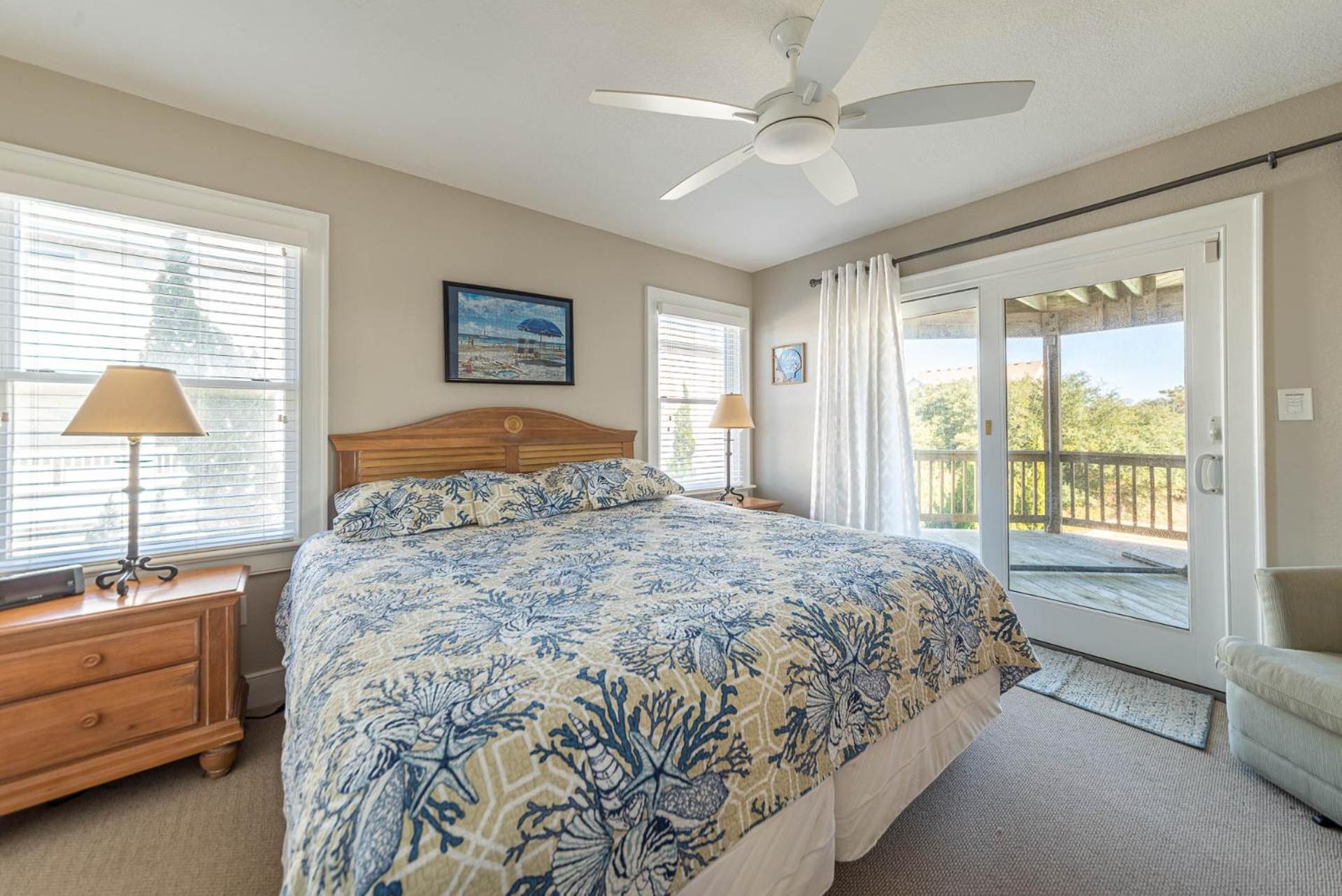 Carolina Sunrise - Corolla, Whalehead, Oceanside, 500 Yds to Beach, Pool, Hot Tub, Volleyball