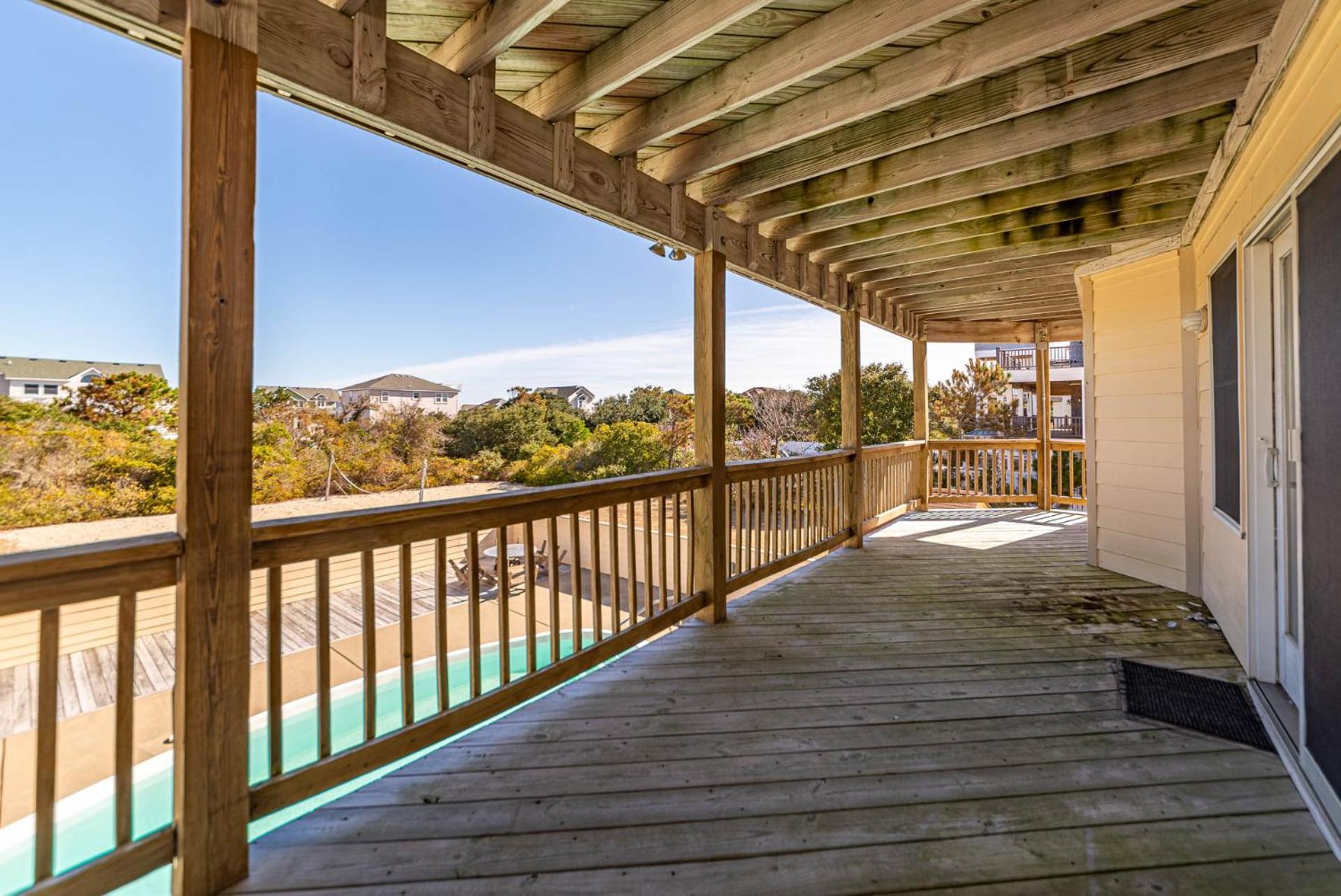 Carolina Sunrise - Corolla, Whalehead, Oceanside, 500 Yds to Beach, Pool, Hot Tub, Volleyball