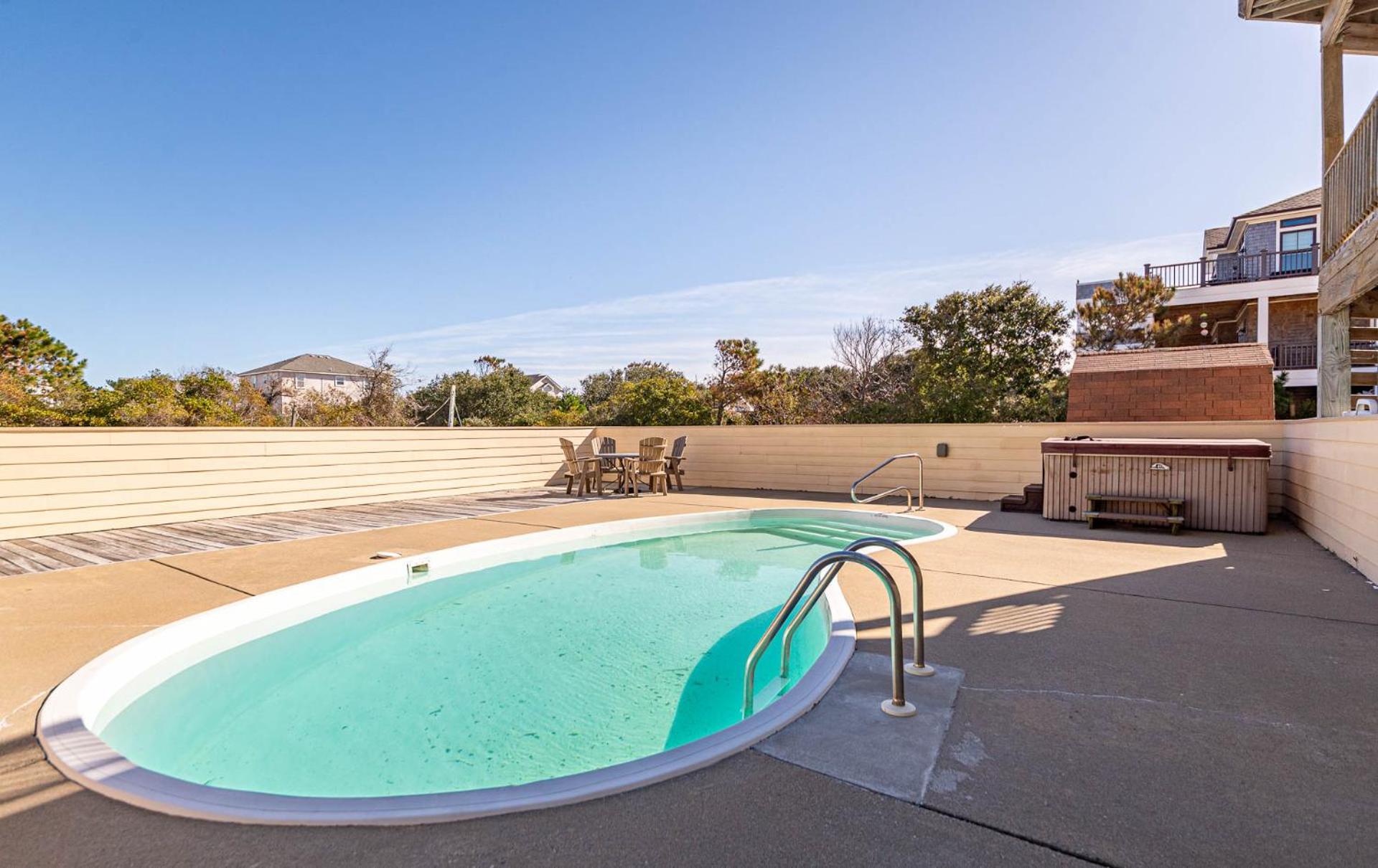 Carolina Sunrise - Corolla, Whalehead, Oceanside, 500 Yds to Beach, Pool, Hot Tub, Volleyball