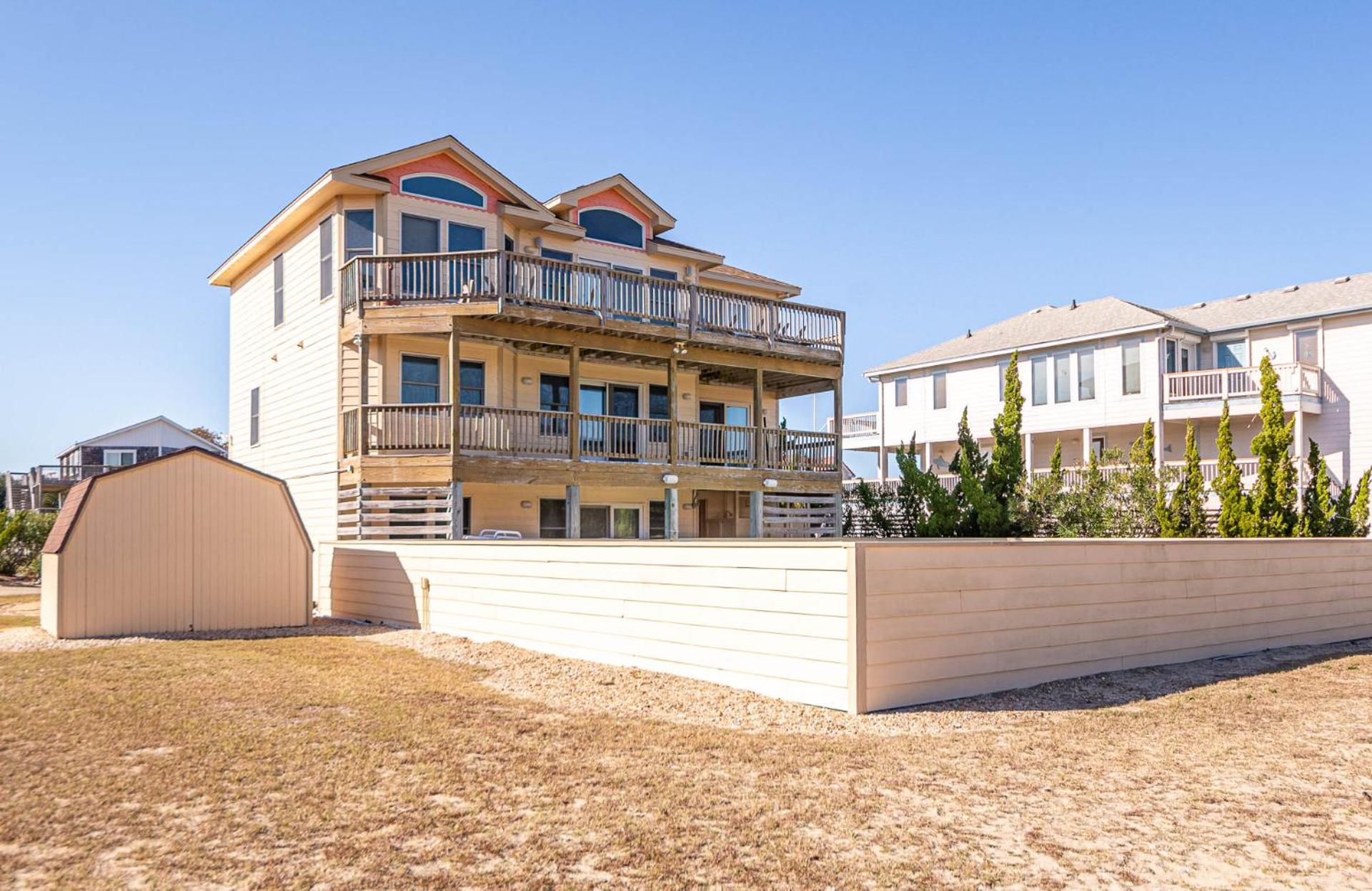 Carolina Sunrise - Corolla, Whalehead, Oceanside, 500 Yds to Beach, Pool, Hot Tub, Volleyball