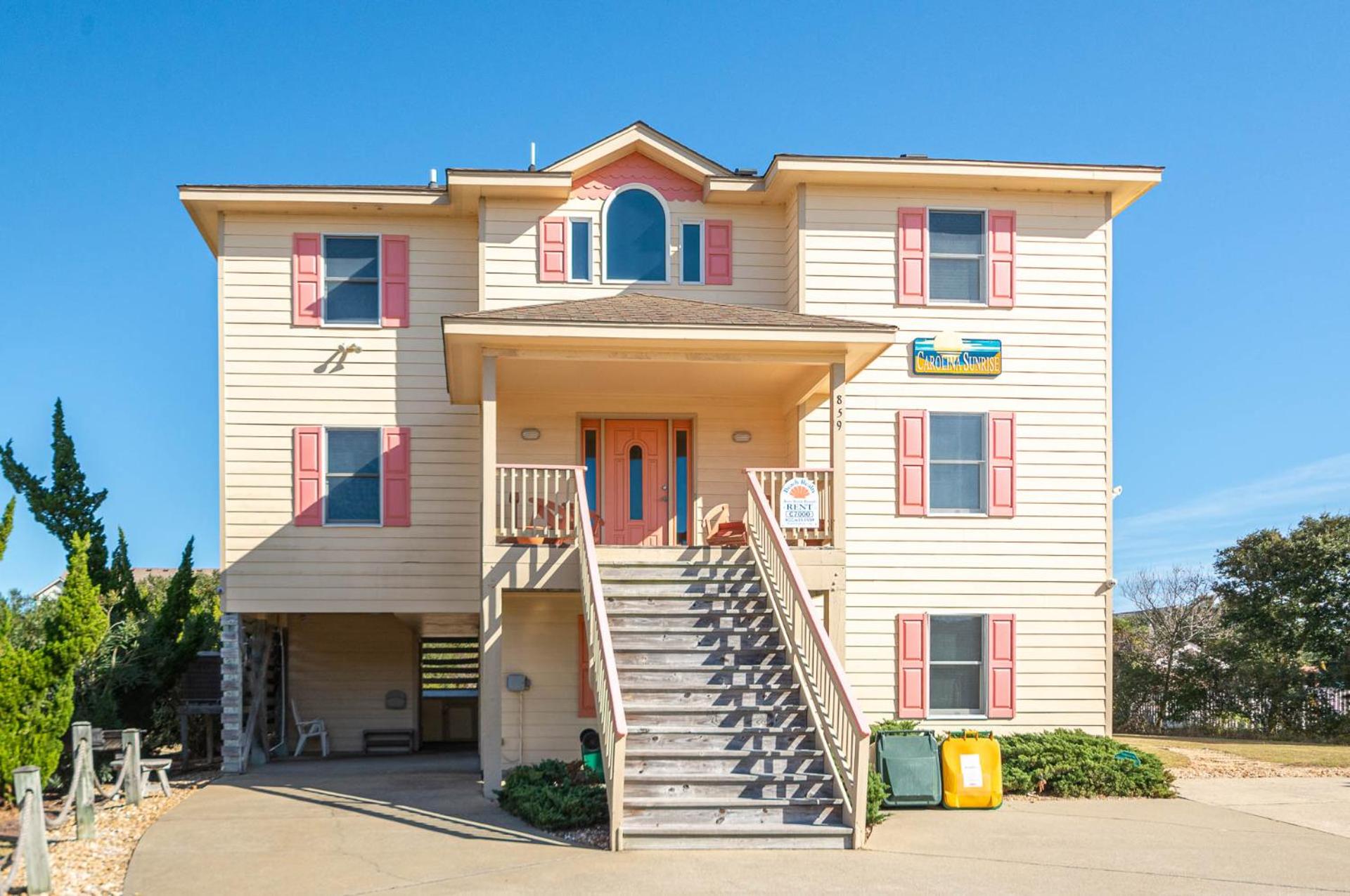 Carolina Sunrise - Corolla, Whalehead, Oceanside, 500 Yds to Beach, Pool, Hot Tub, Volleyball
