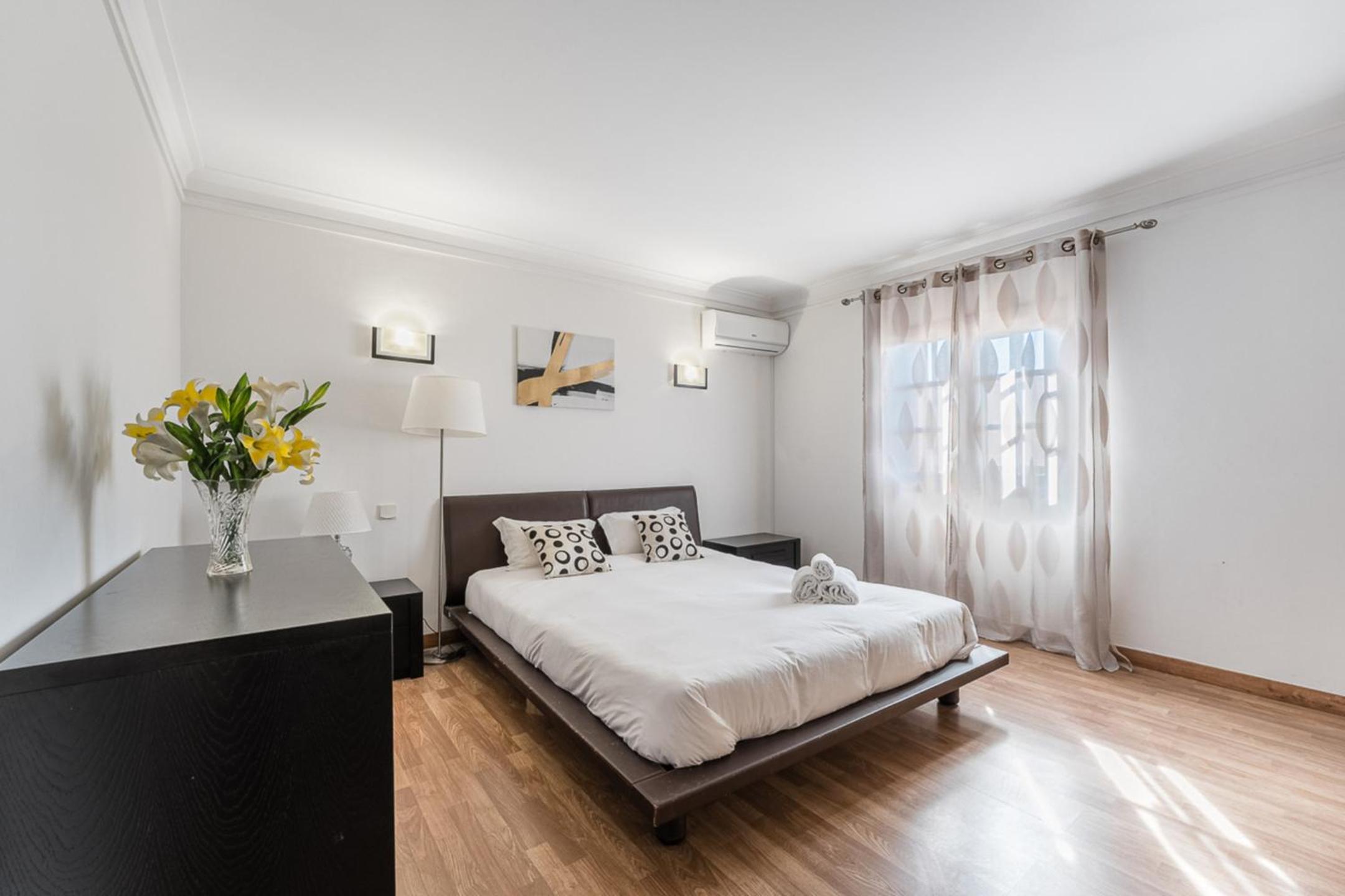 Charming and Calm House - 5 minutes from the Beach by car