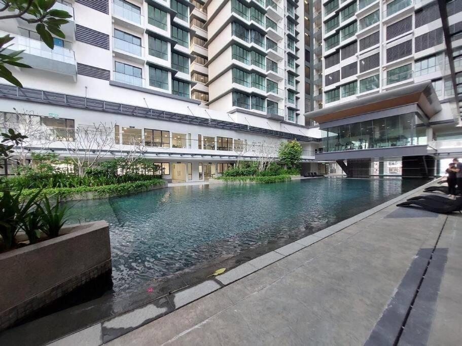 4-6pax Soft Luxury Velocity.KL