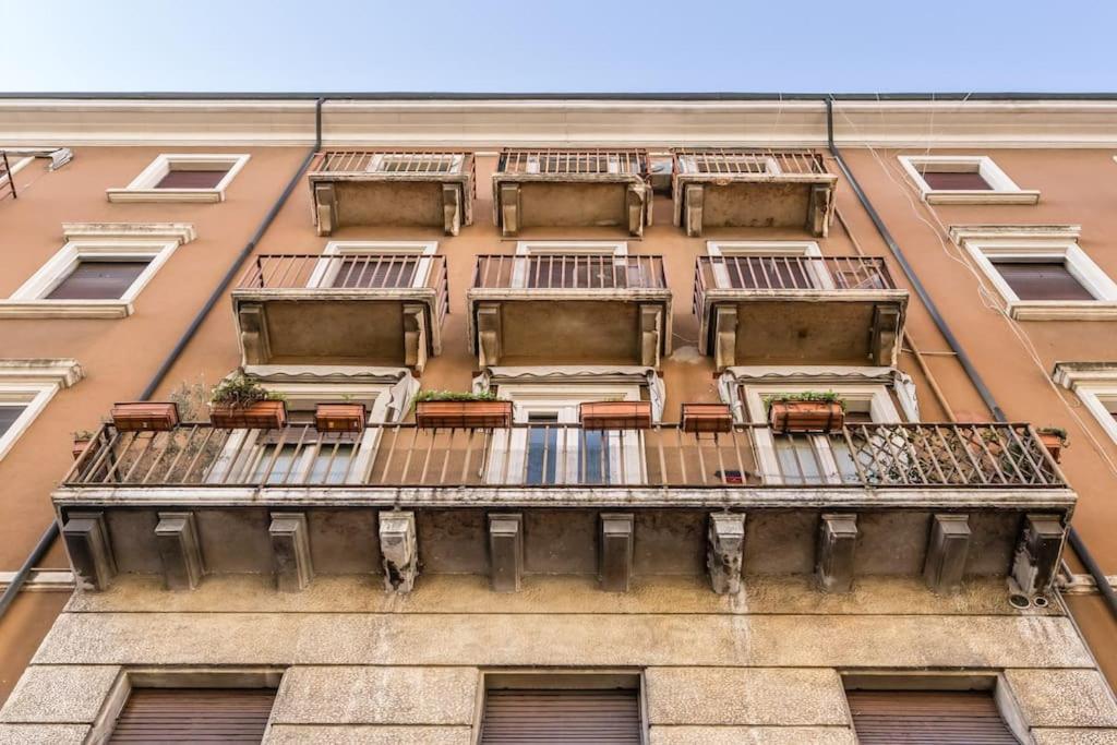 Sunshine Home Porta Nuova view 2