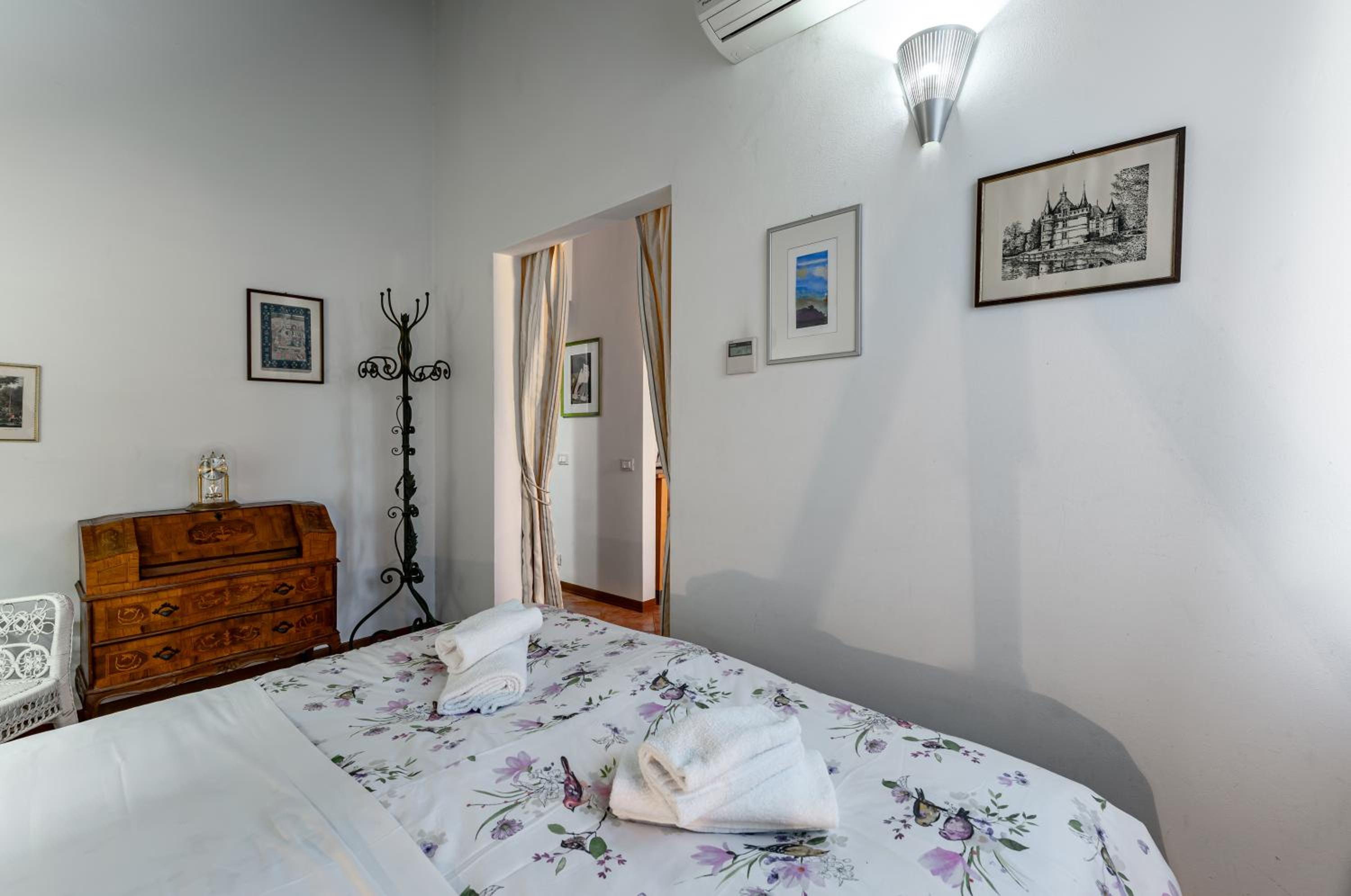 GuestHost - Arno River Quiet Apartment