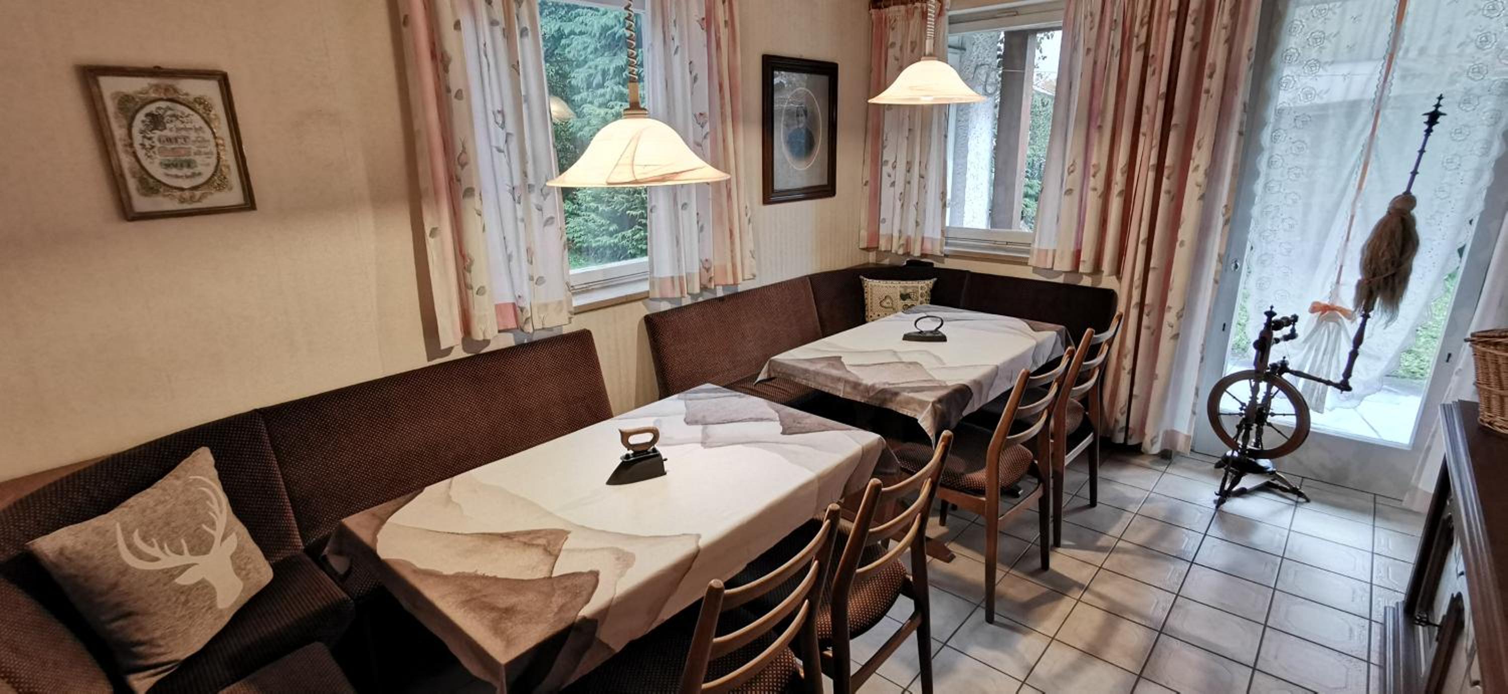 Urheim Rose - Dogfriendly