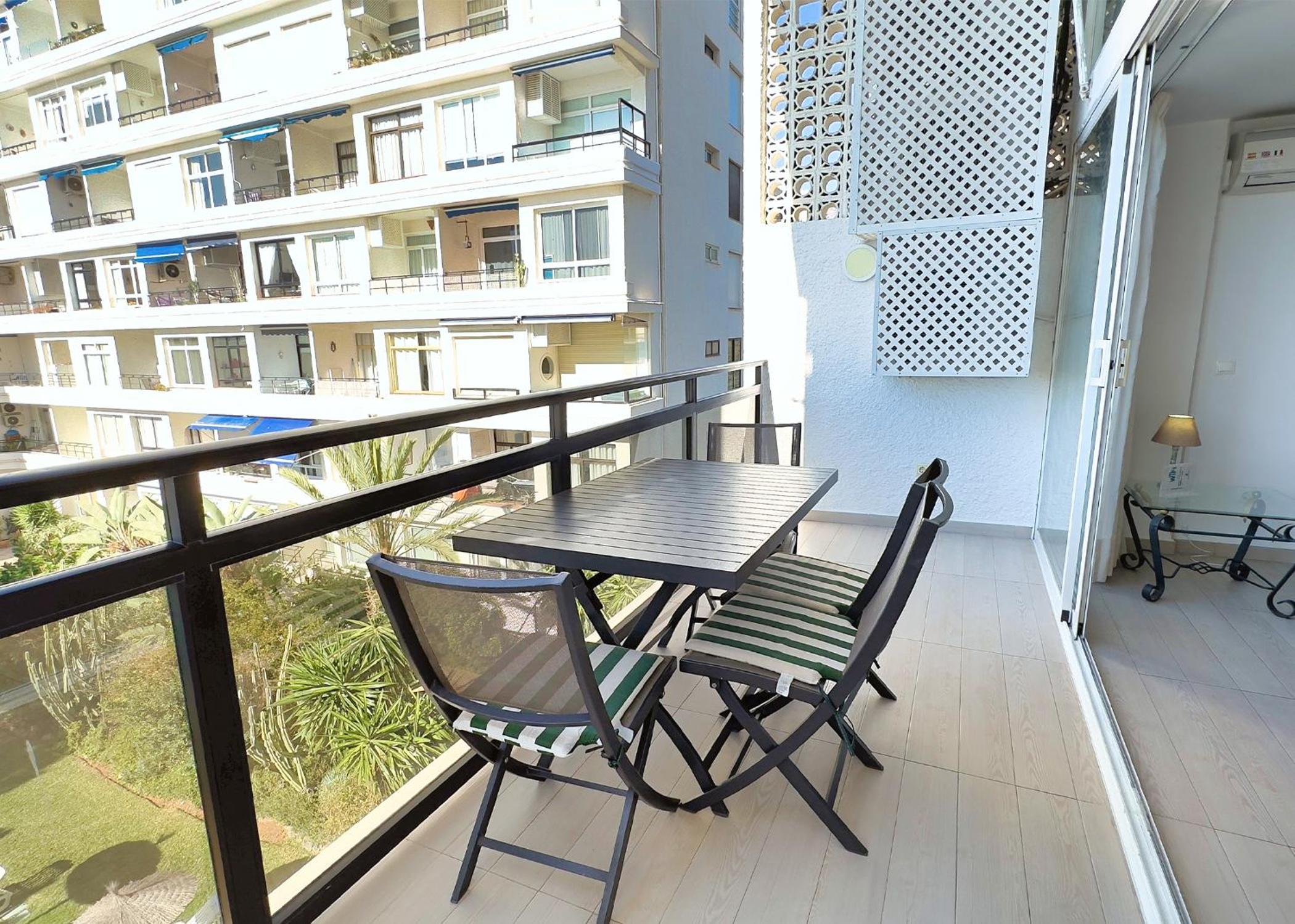 Skol 206 Marbella en Marbella — balance & terrace