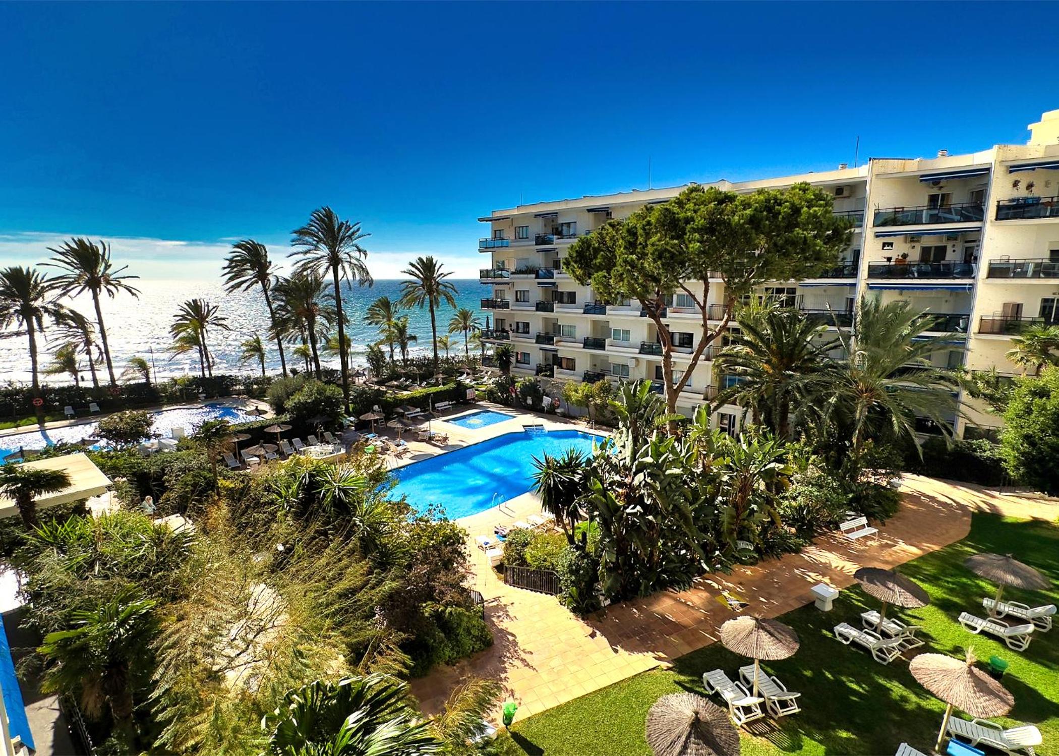 Skol 206 Marbella en Marbella — recepcion & lobby