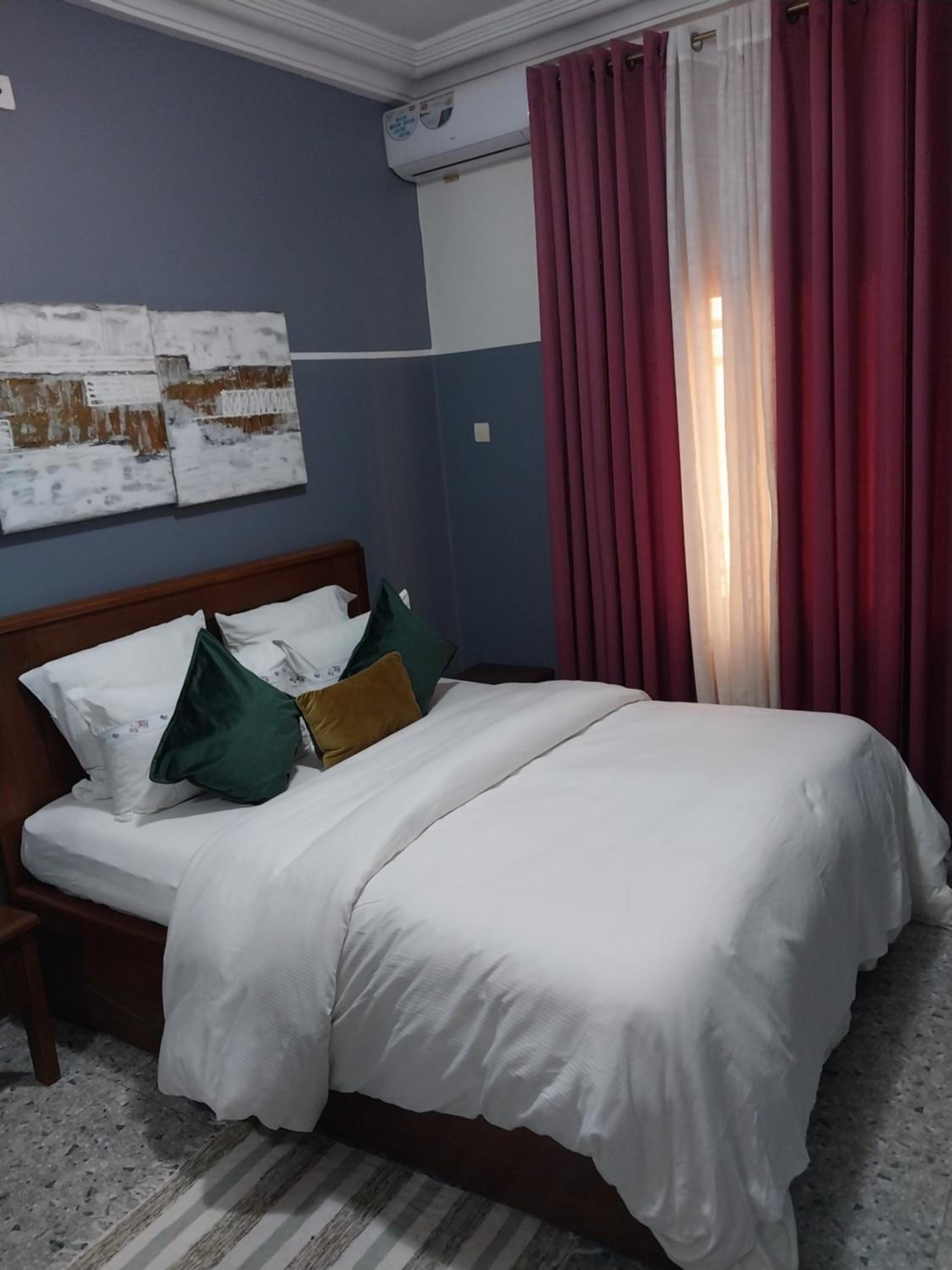 APPART HOTEL MIREILLE