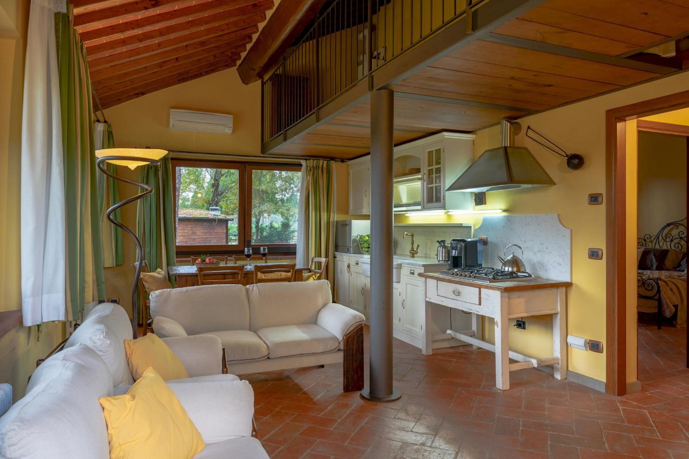 PODERE GIARDINO 16&2, Emma Villas view 4