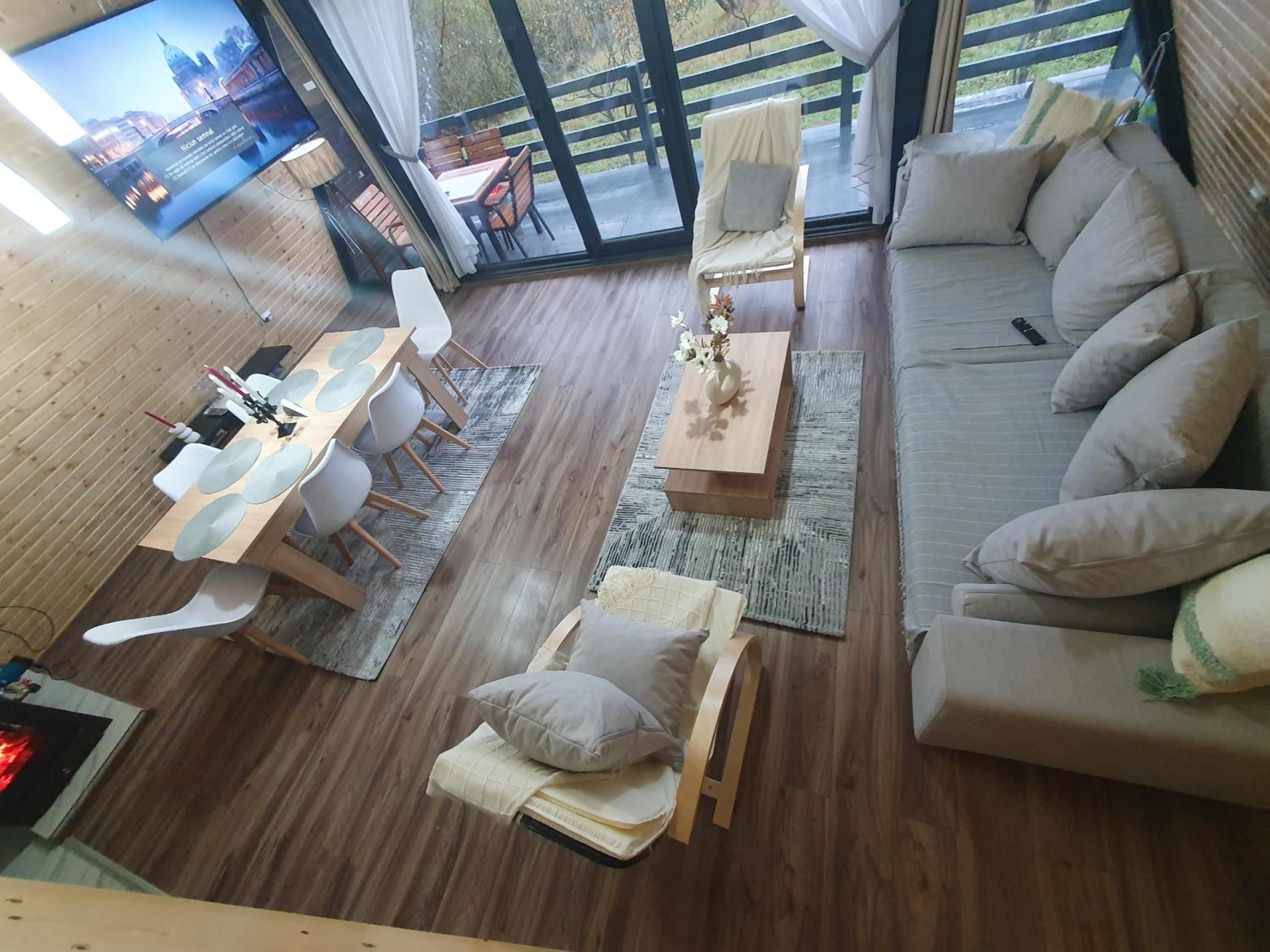 Cabana Apuseni Forest