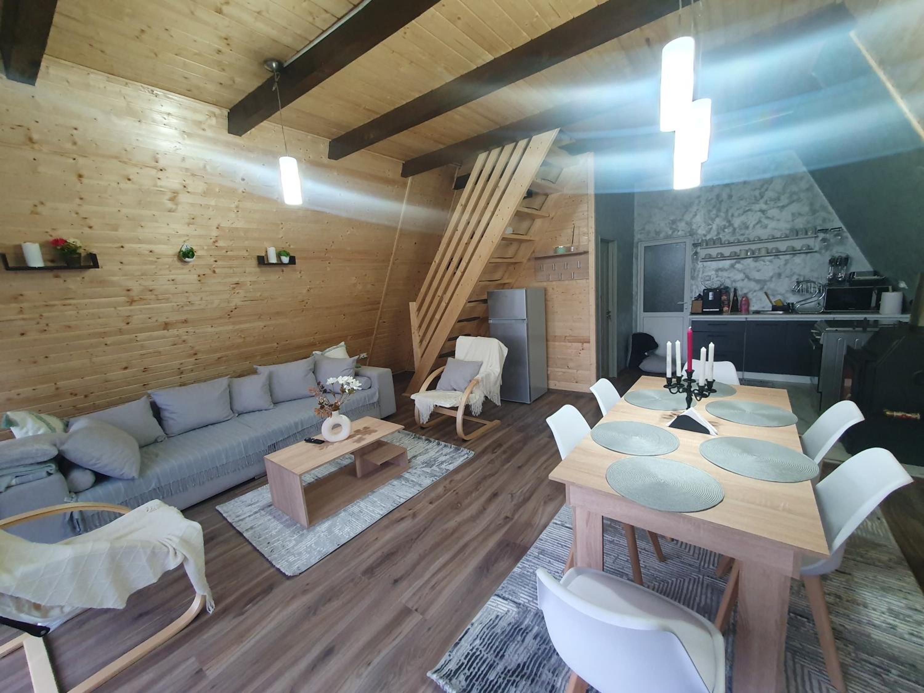 Cabana Apuseni Forest