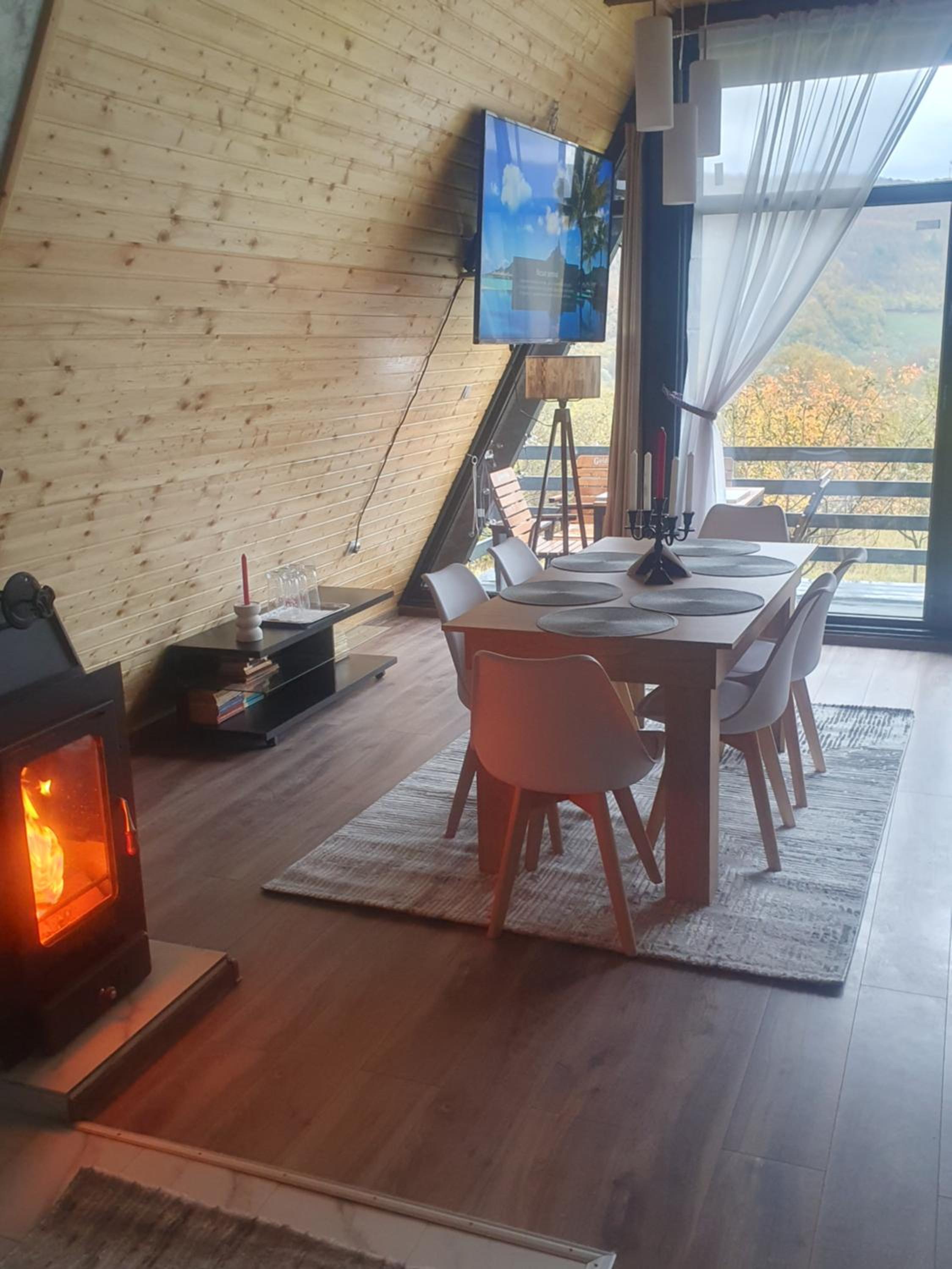 Cabana Apuseni Forest