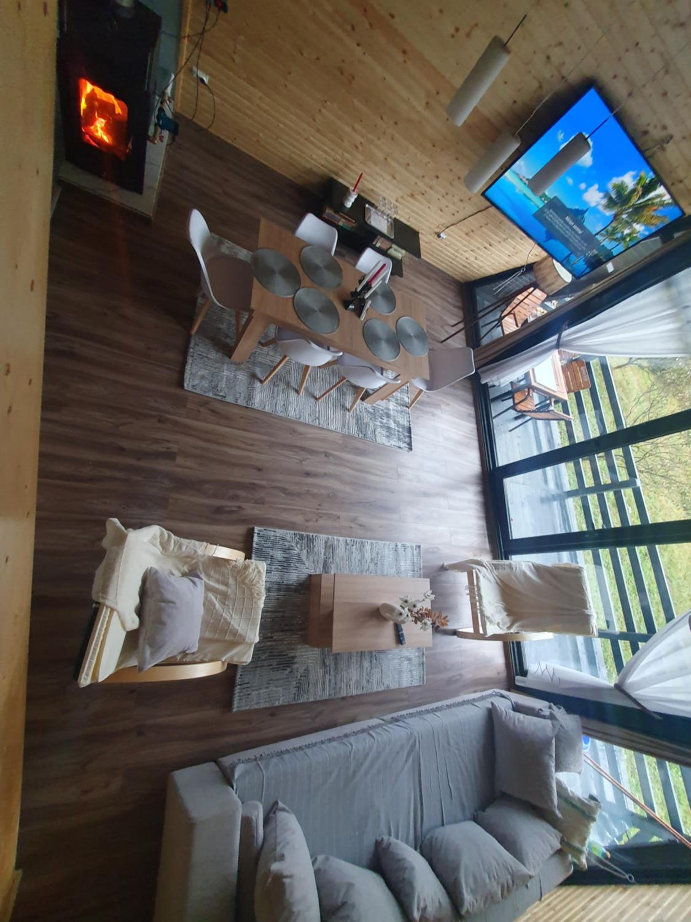 Cabana Apuseni Forest