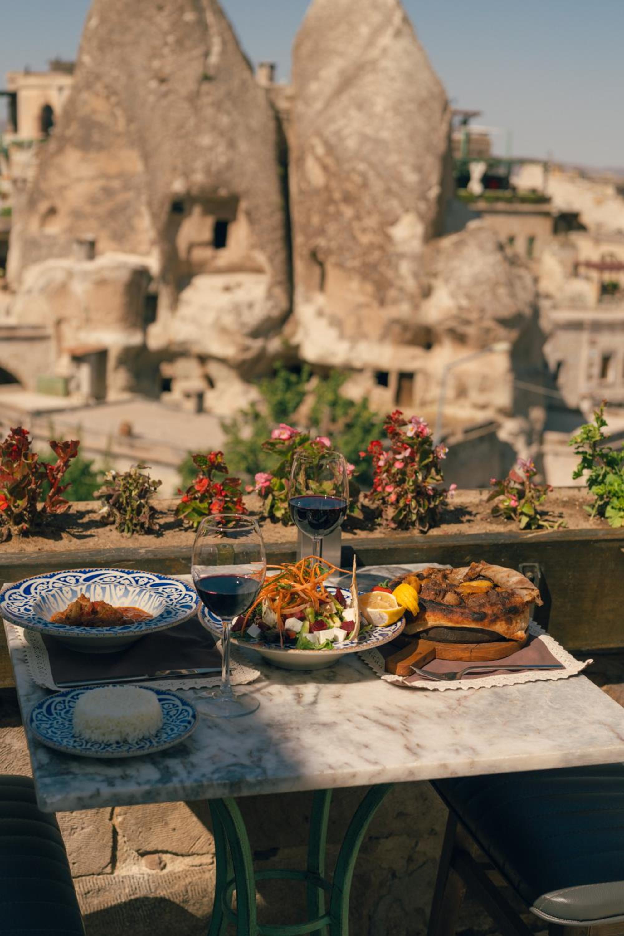 Sultan Cave Suites - Image 25