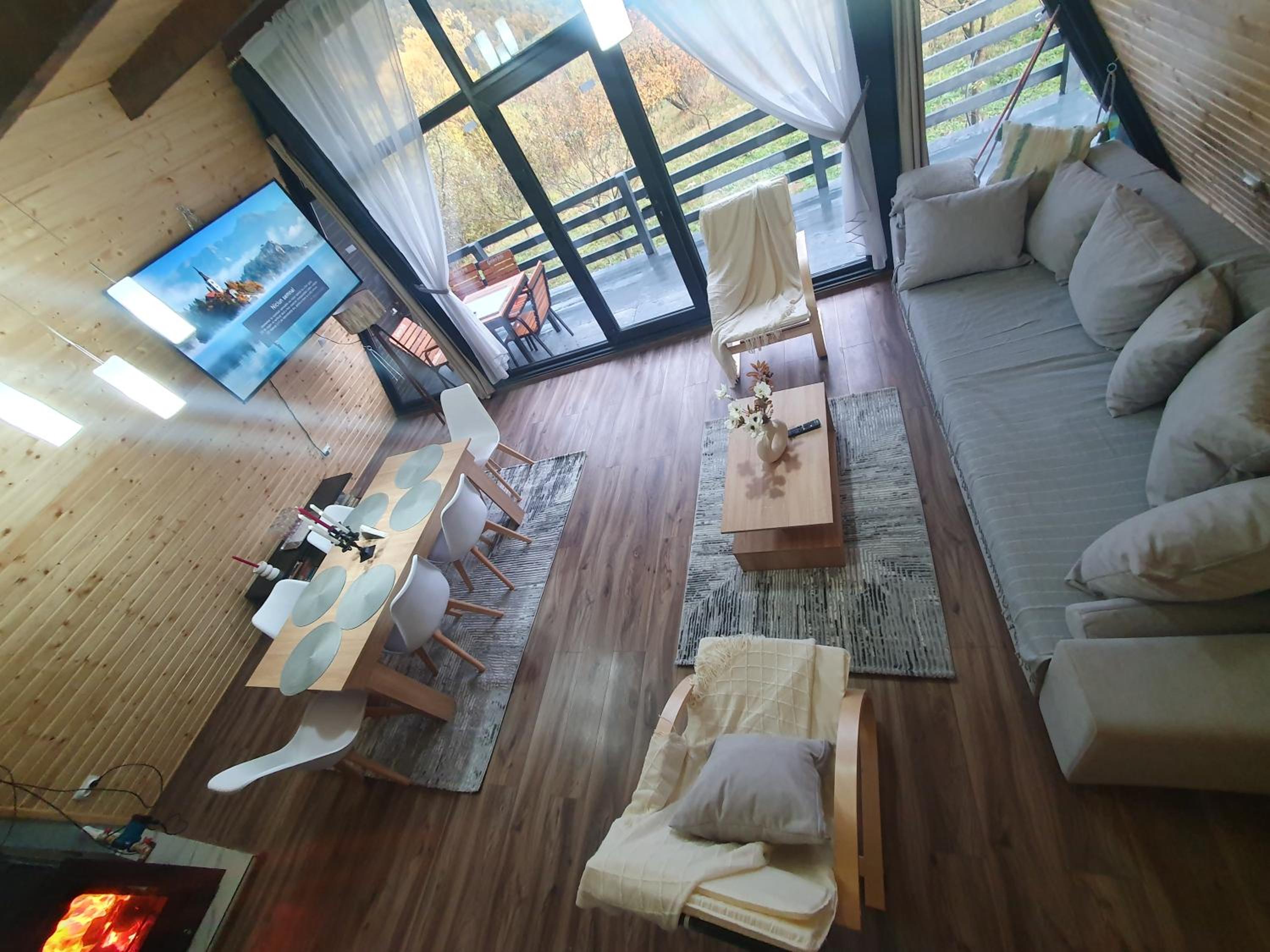 Cabana Apuseni Forest