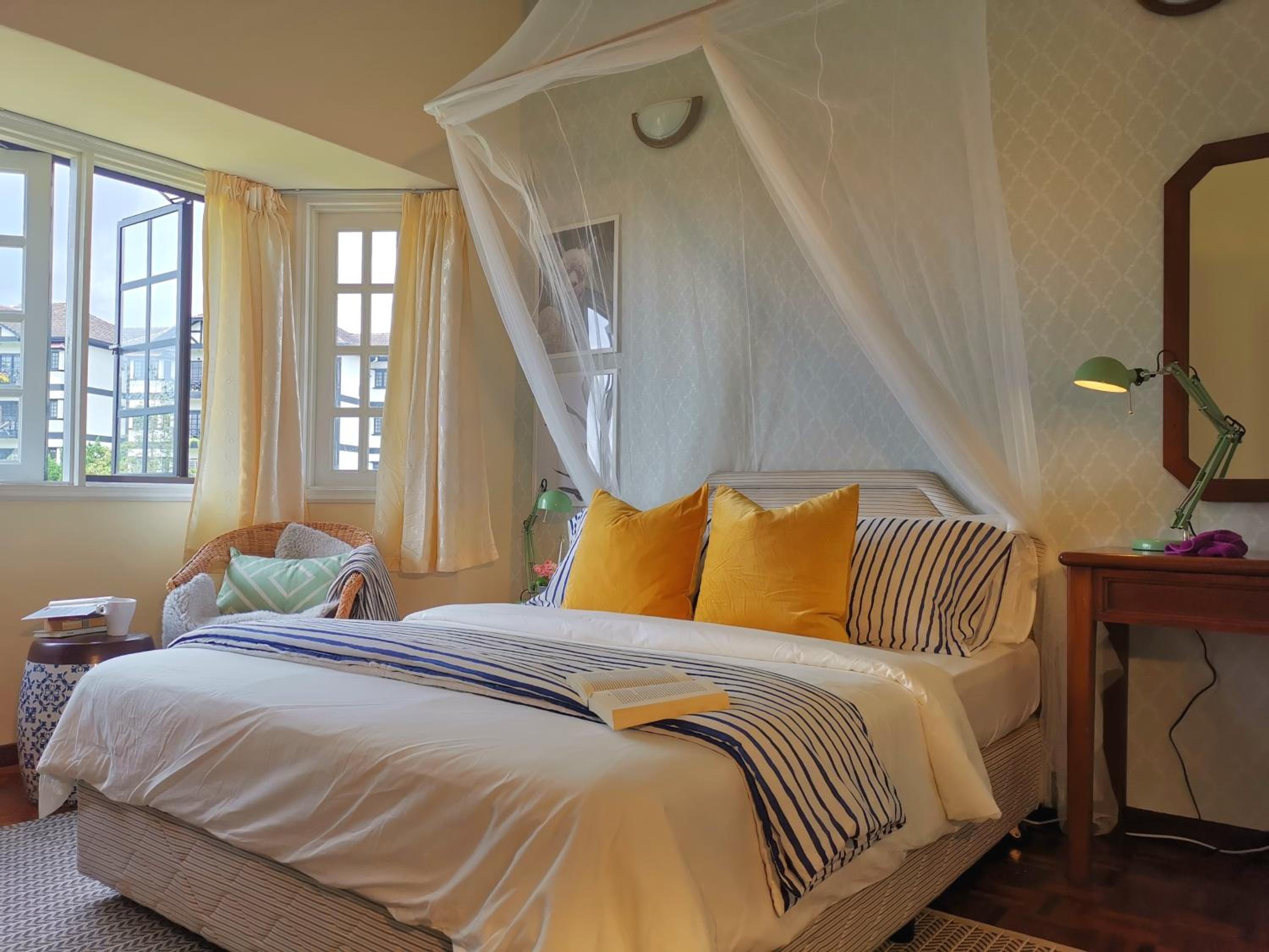 Green Hill Apartment