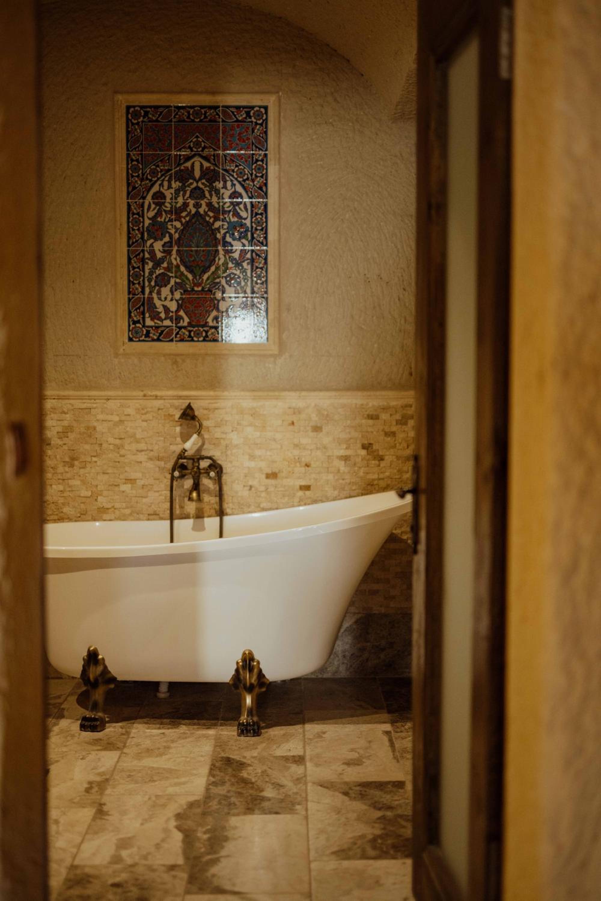 Seki Cave Suites - Image 16