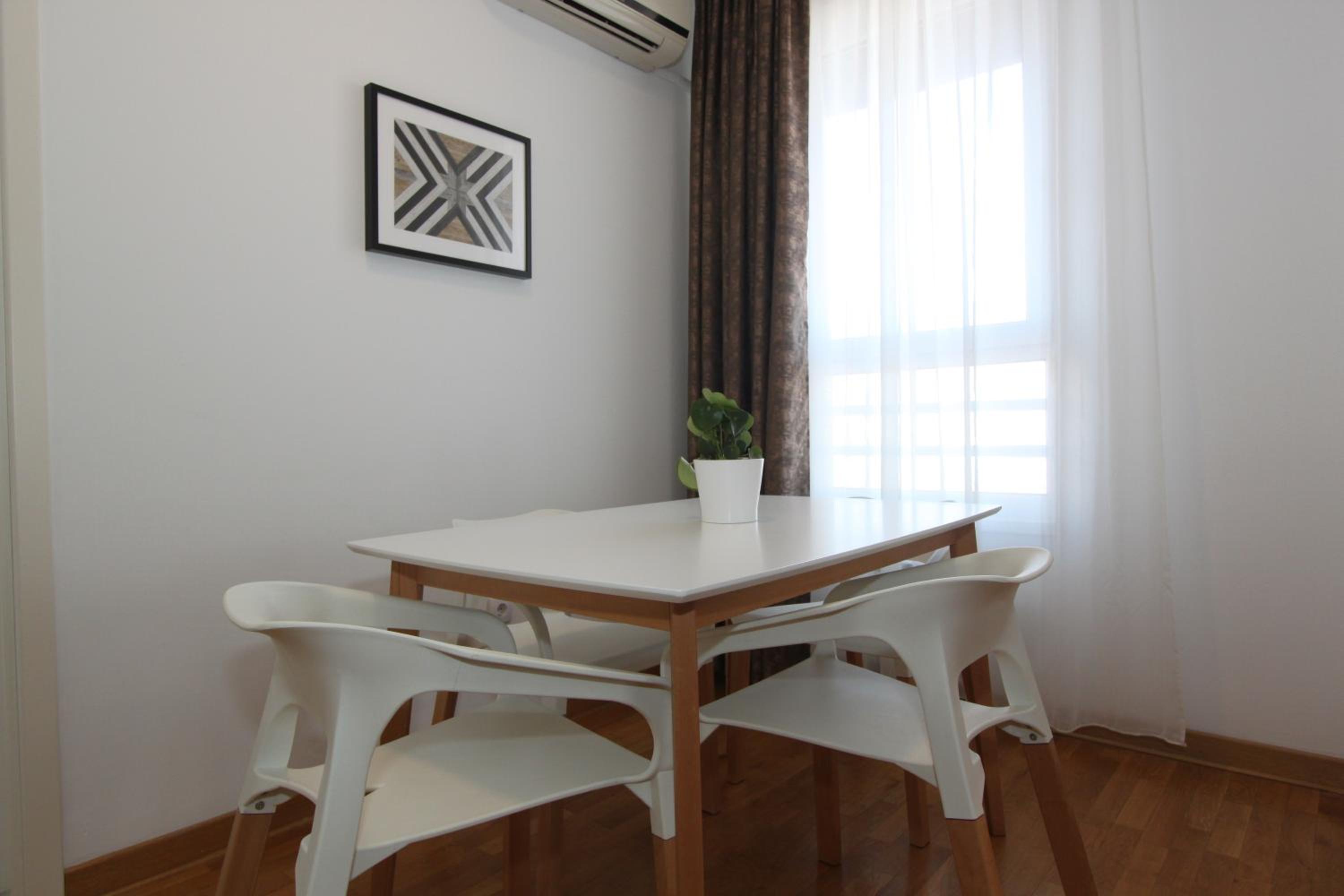 Evergreen - studio in Belgrade to relax and enjoy, parking 5 eur per day view 2