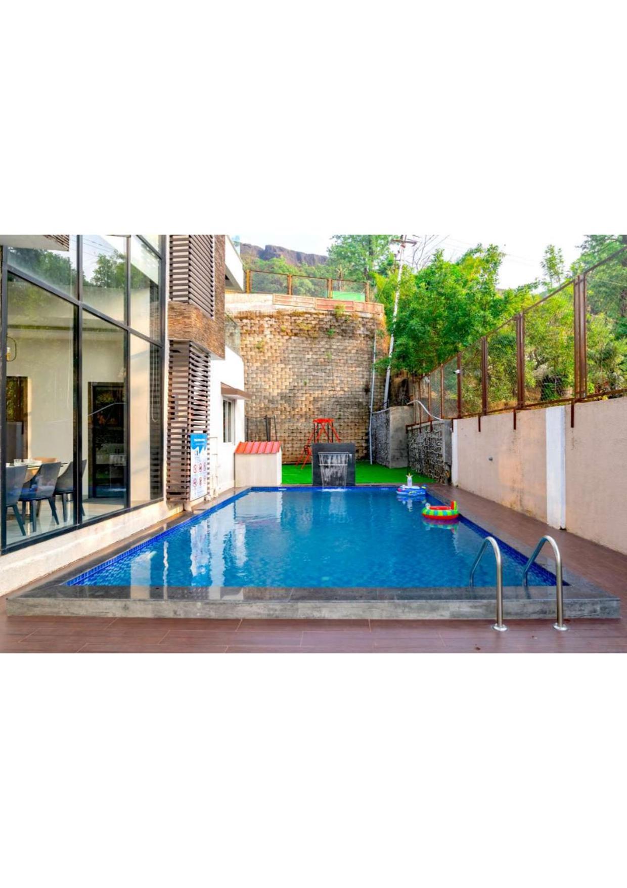 Nemaan villa view 2