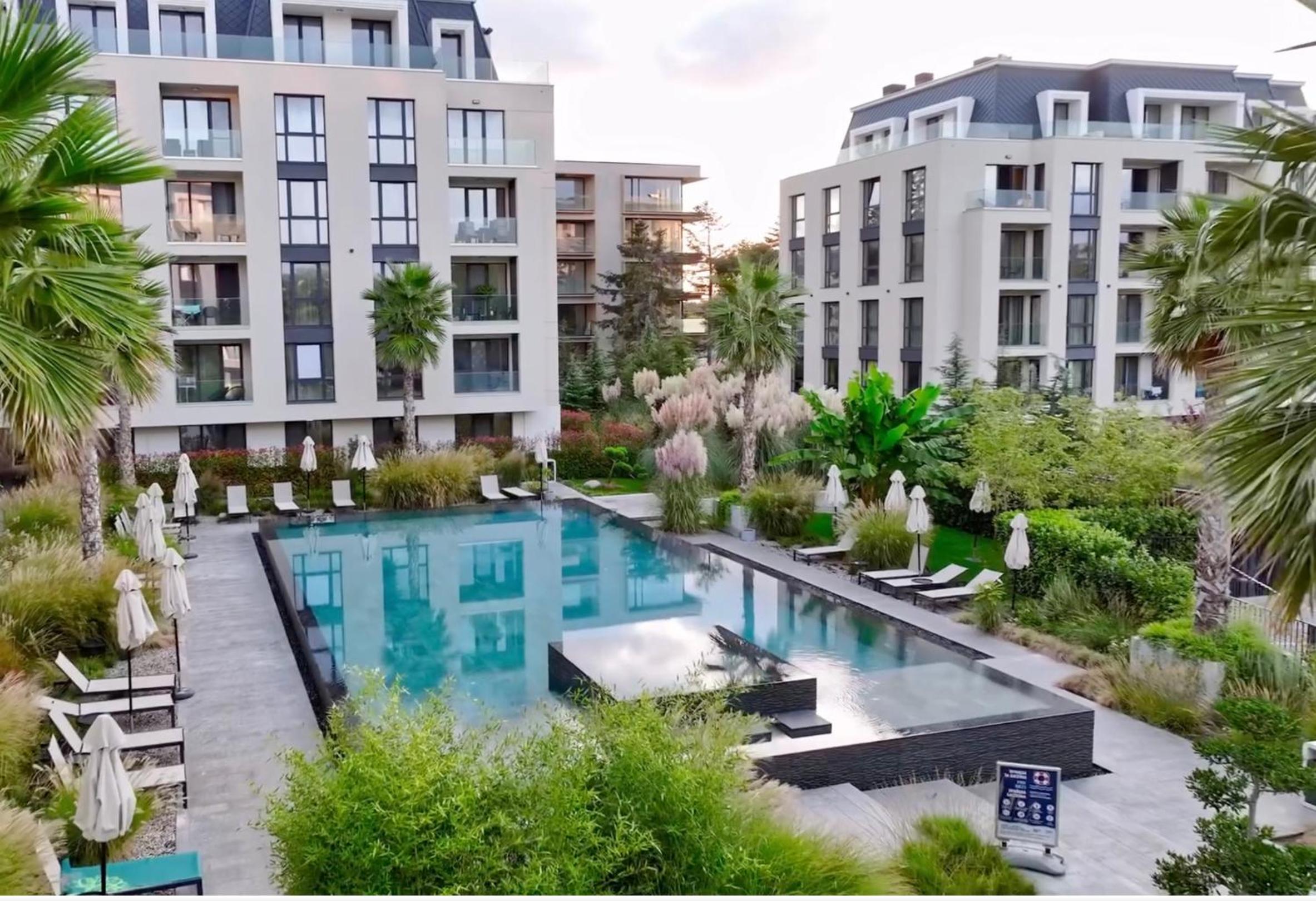 EXCLUSIVE St Constantine Suites