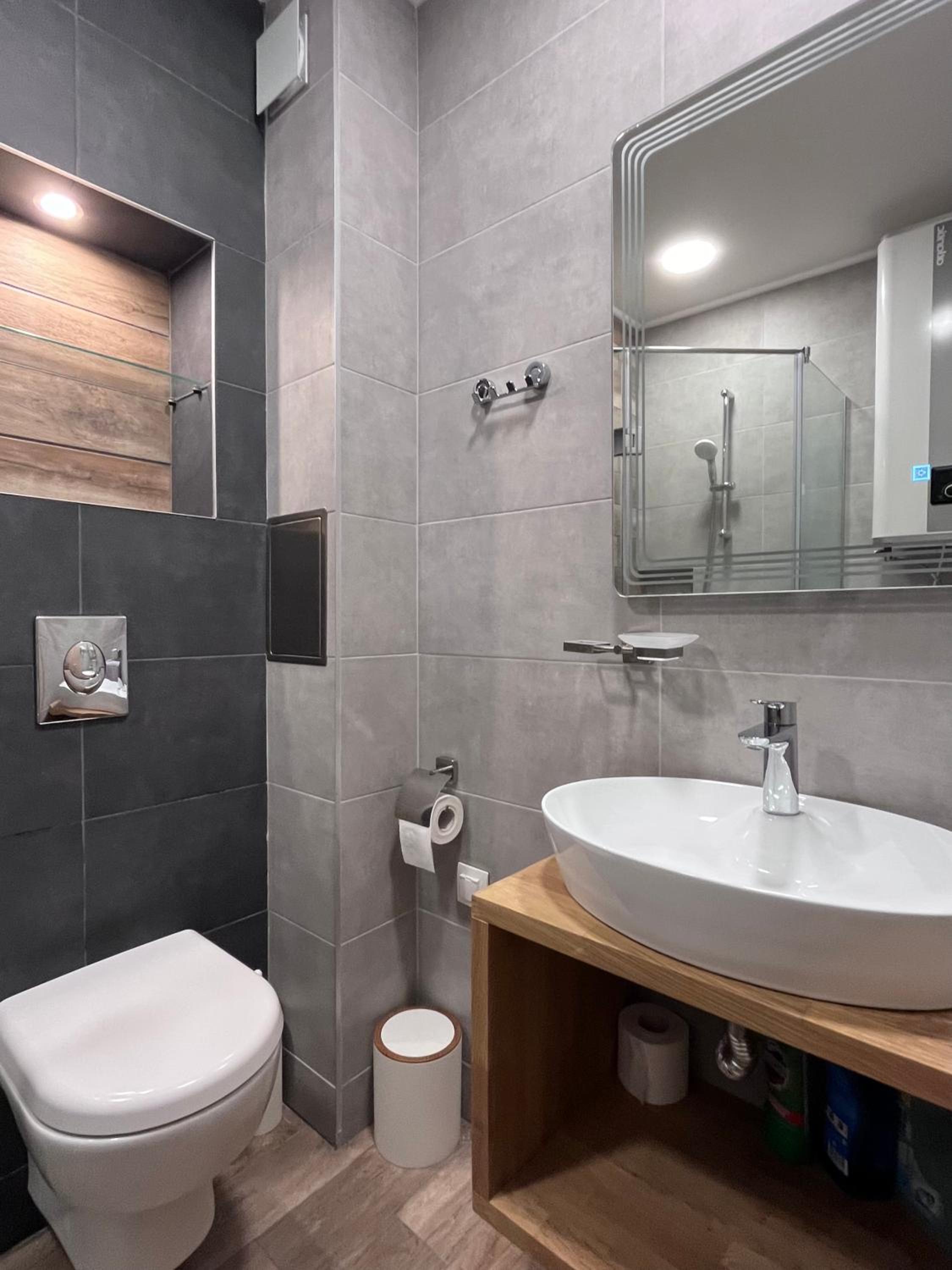 EXCLUSIVE St Constantine Suites