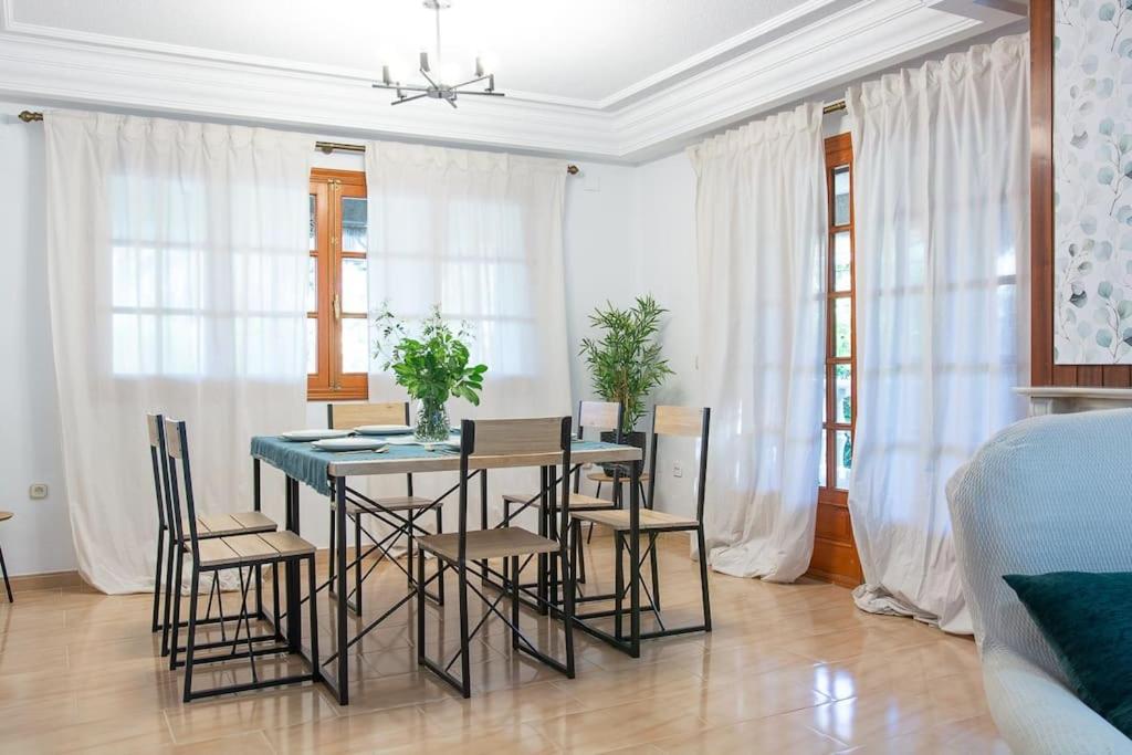 villa costa blanca, privada para 12 personas y cerca playa Muchavista view 5