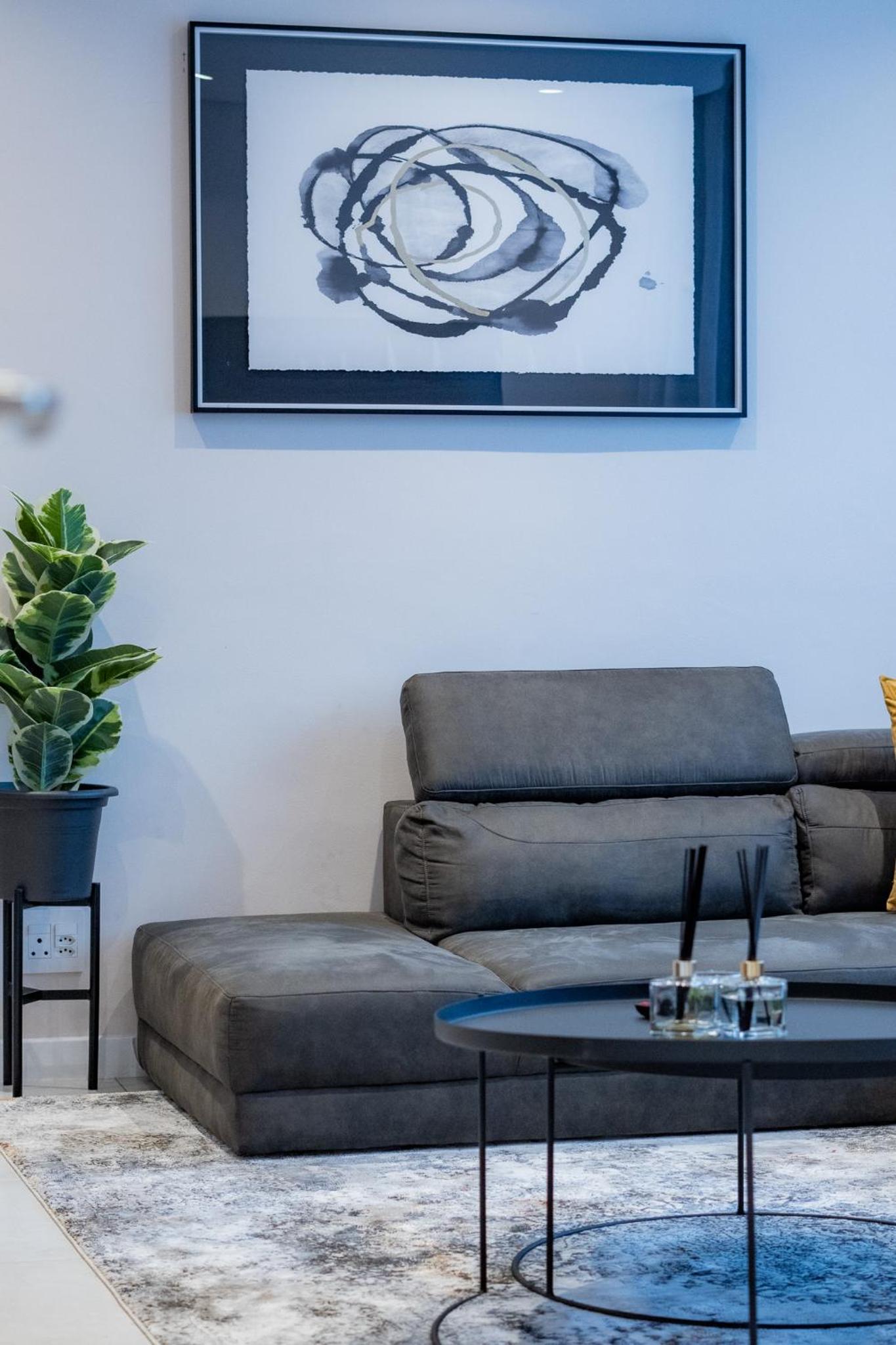 Sandton's Finest 2BR/2BA