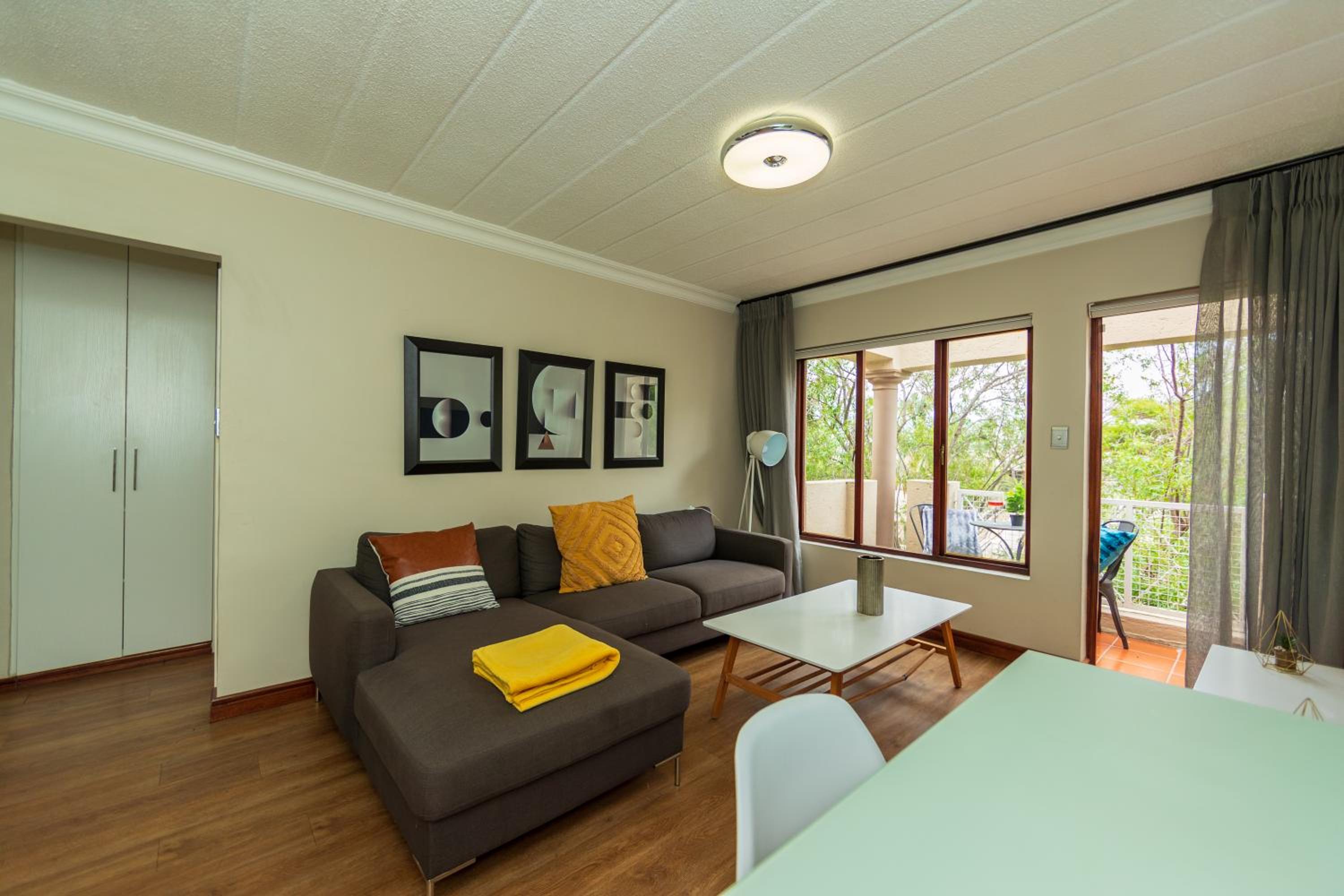 17 Riepen avenue Sandhurst gate Sandton