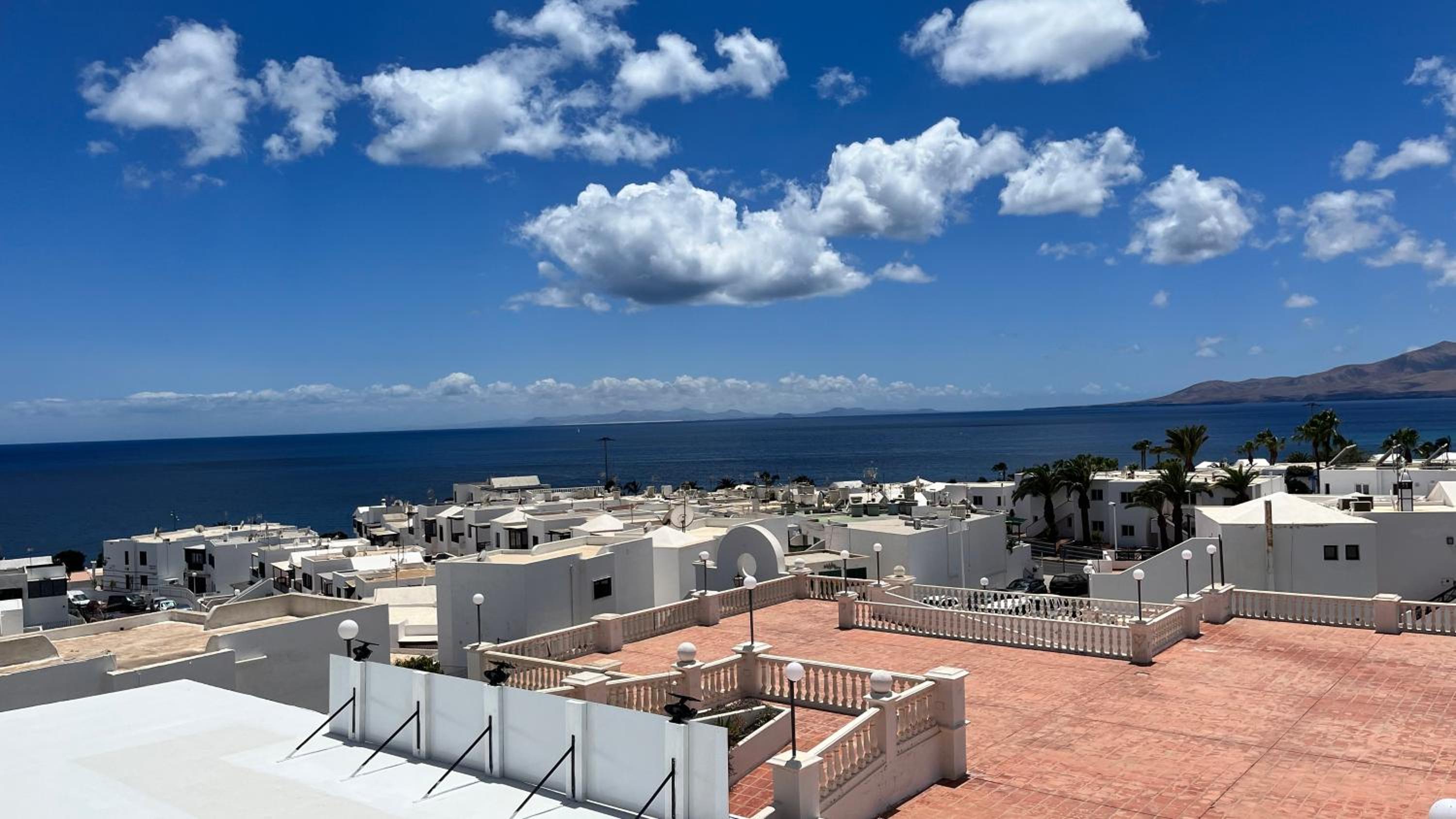 Atlántico Plaza Apartments view 4
