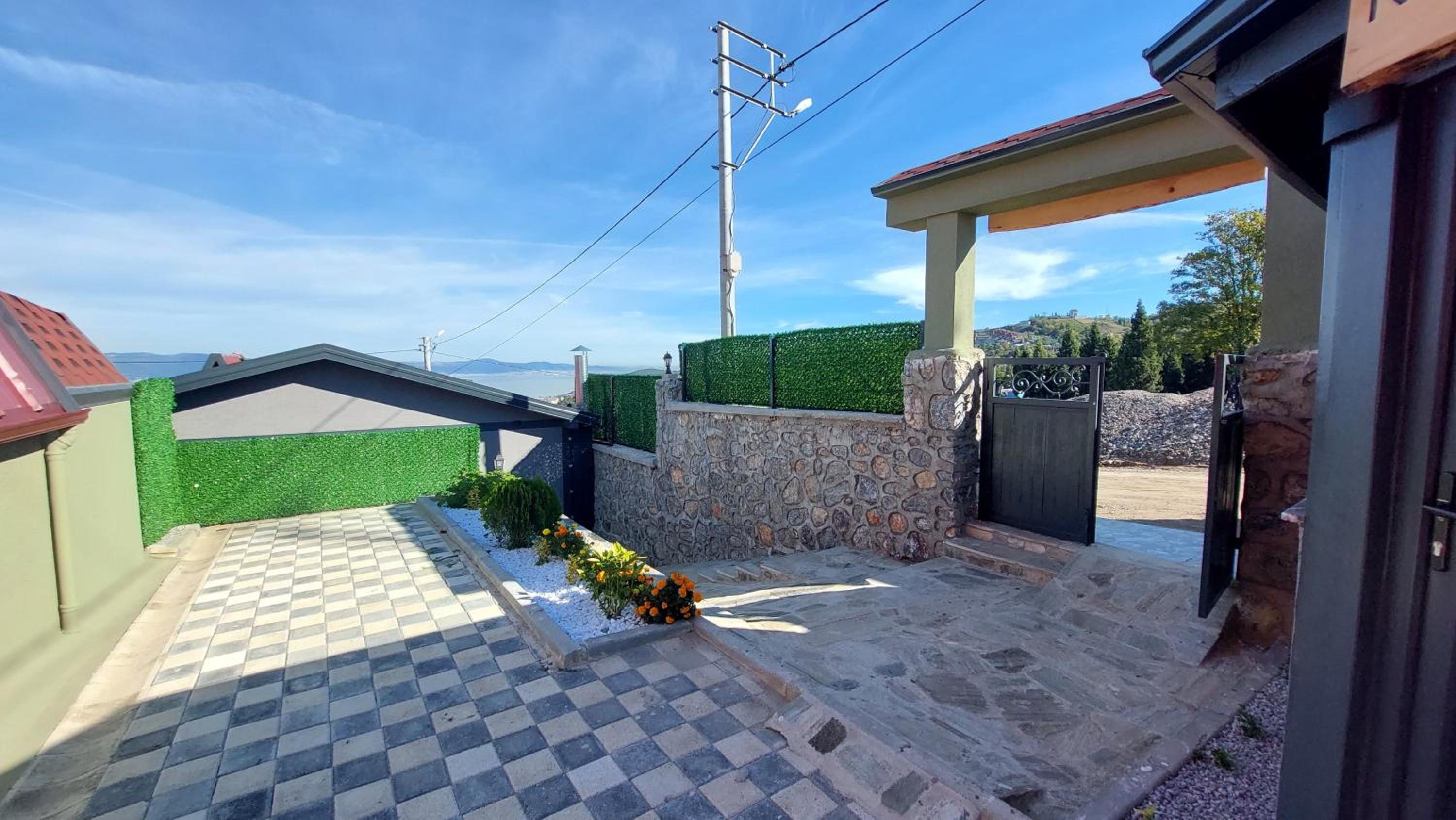 Patya BUNGALOV