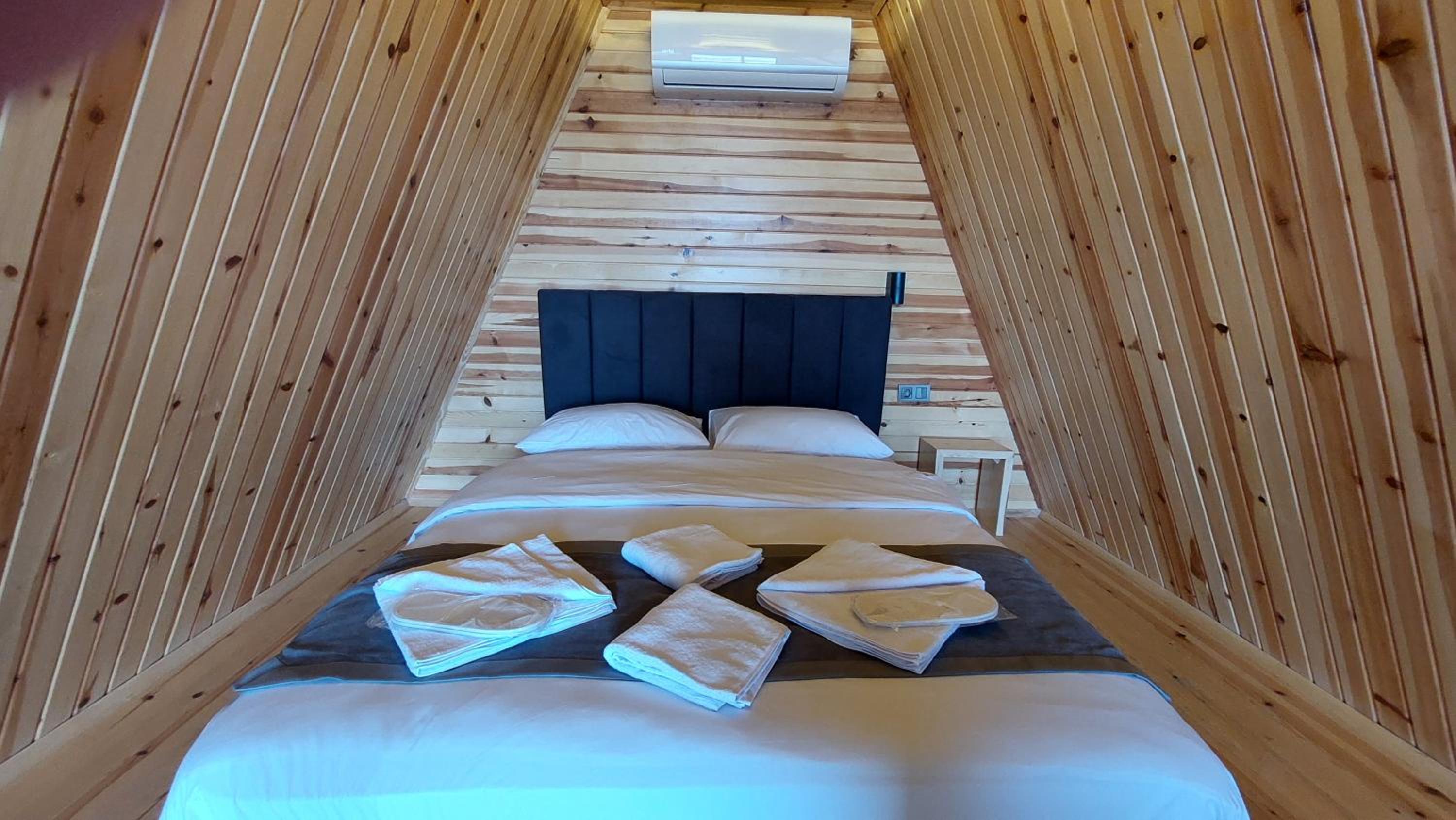 Patya BUNGALOV