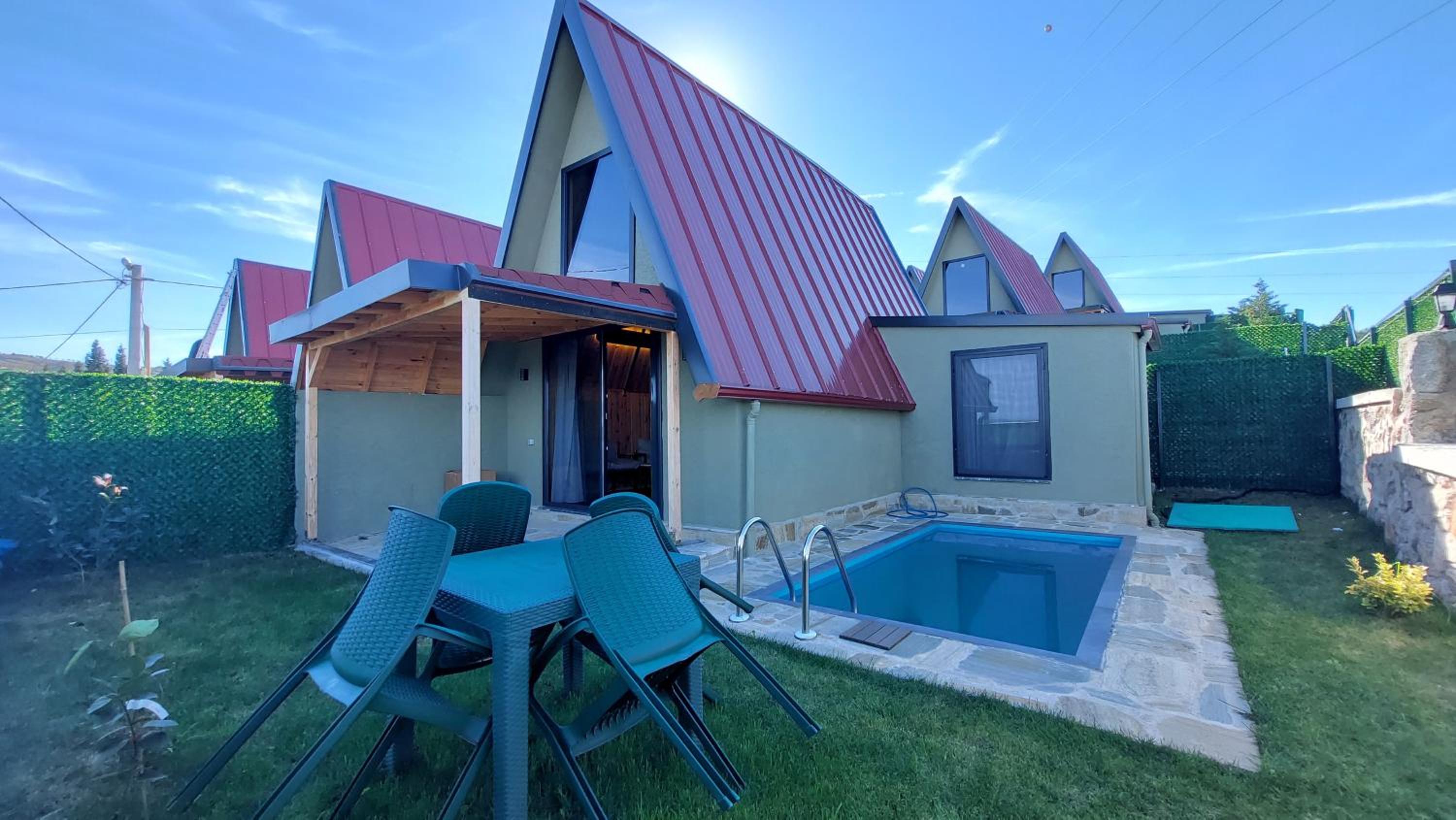 Patya BUNGALOV