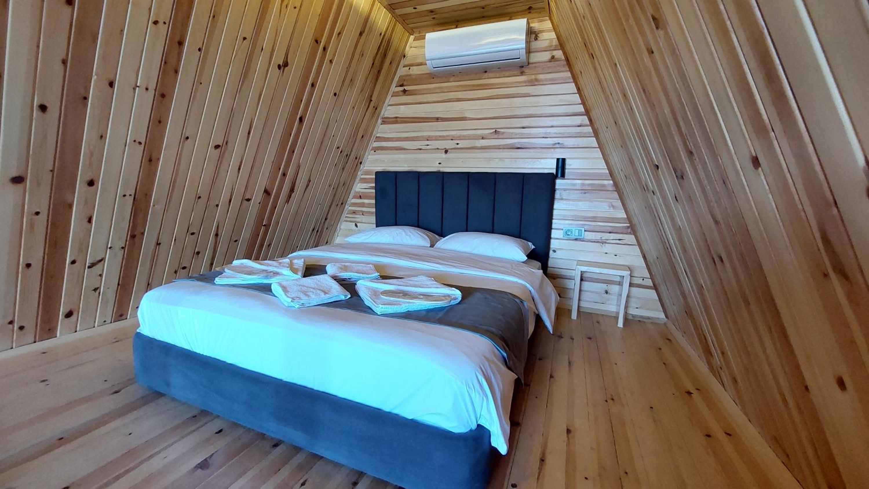 Patya BUNGALOV