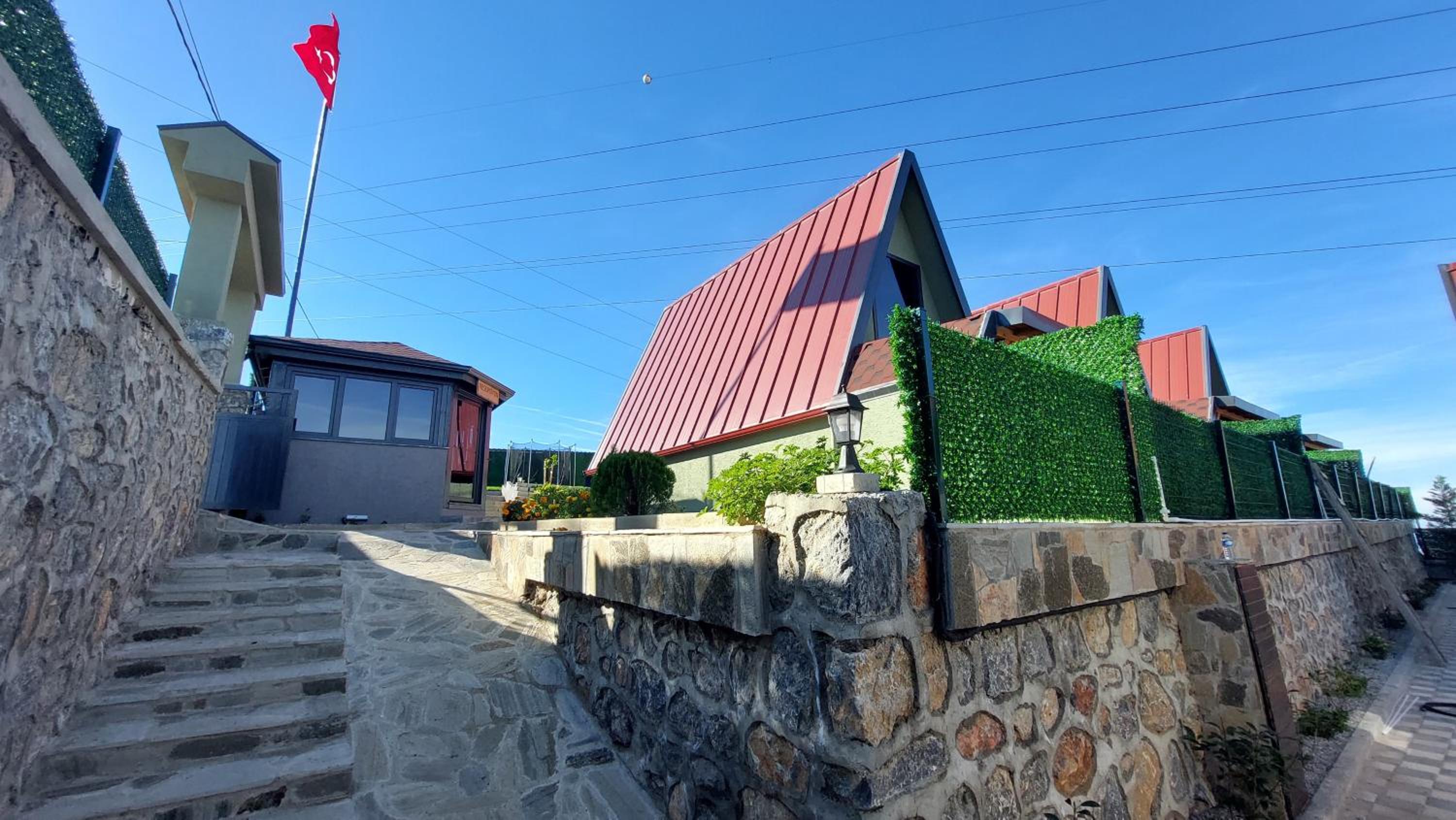 Patya BUNGALOV