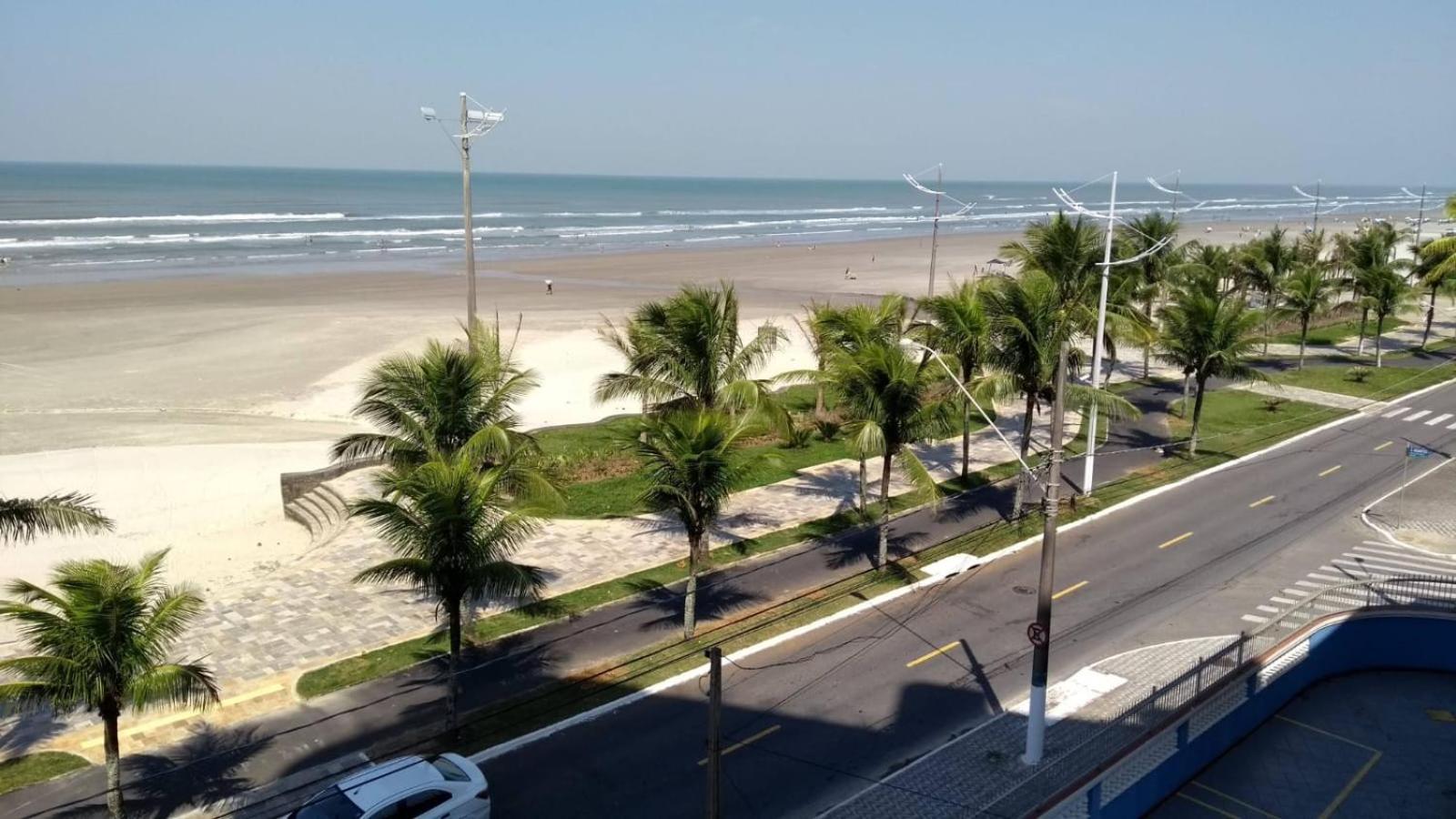 Frente pro mar apartamento completo