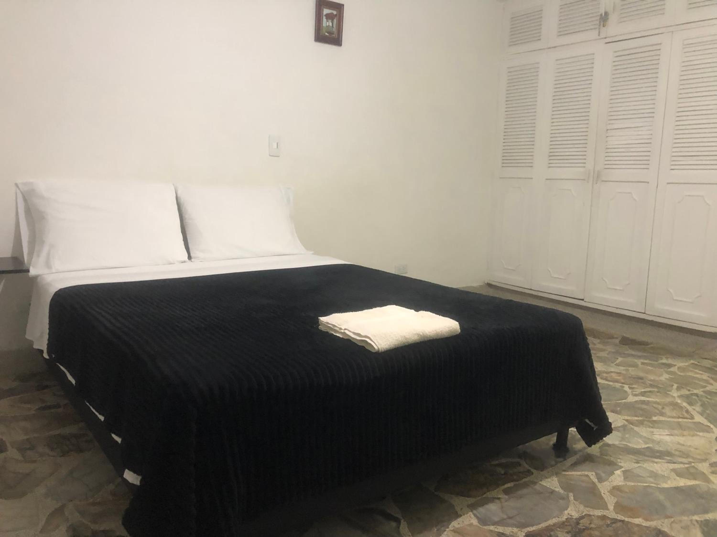 Apartamento cómodo en Laureles , céntrico y bien ubicado 201 view 5